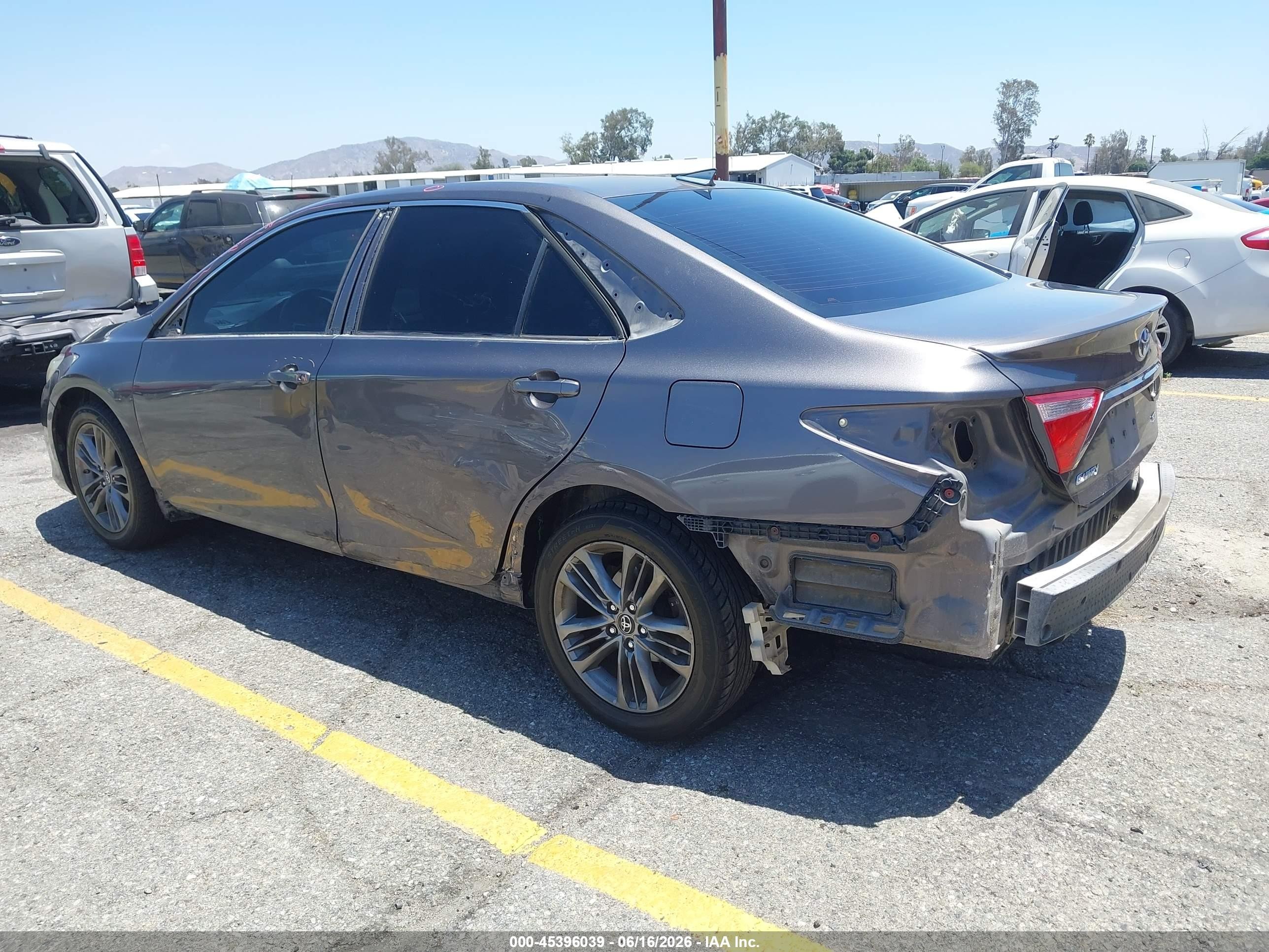 2015 Toyota Camry Se Серый vin: 4T1BF1FK1FU493352