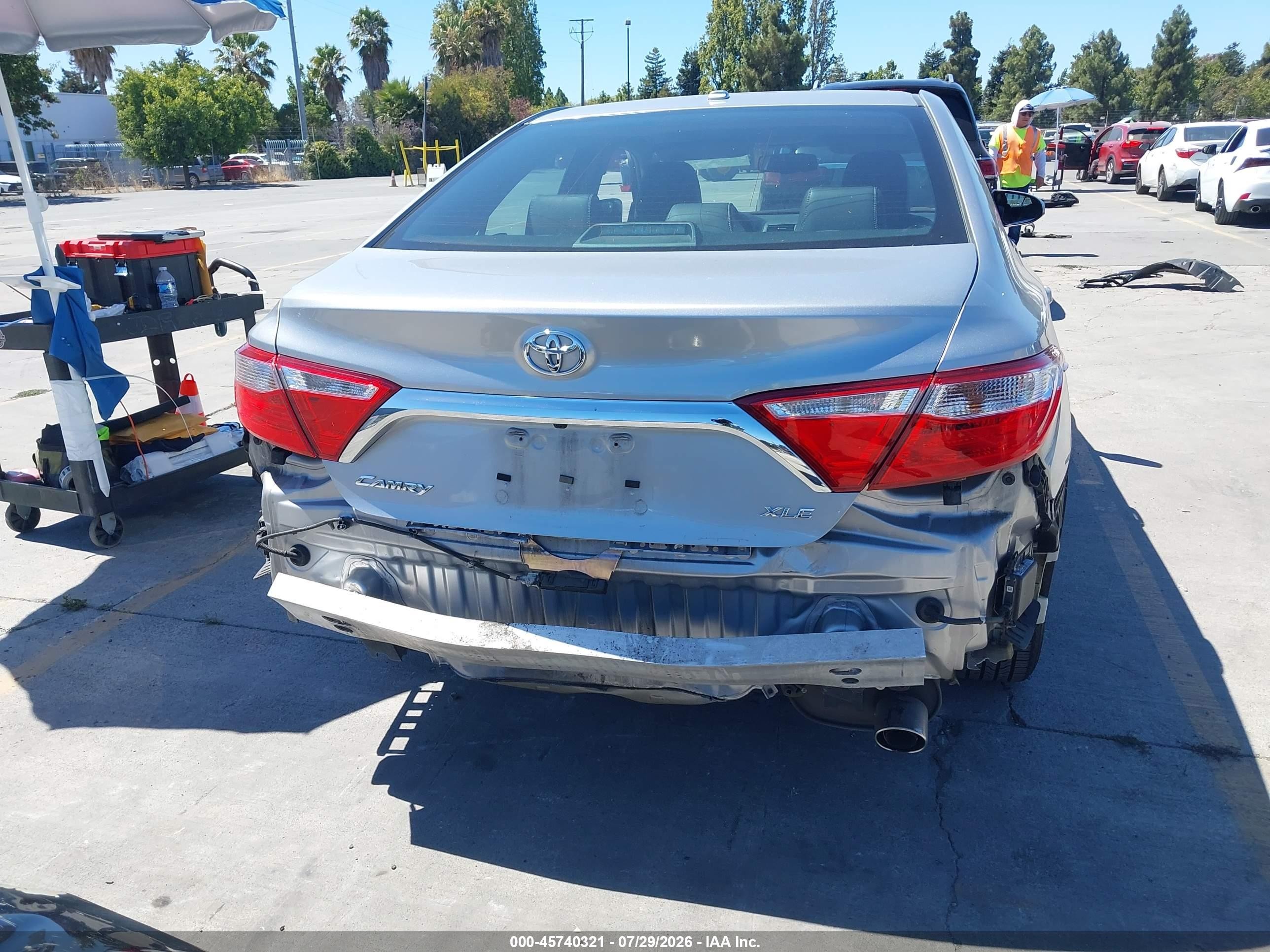 2015 Toyota Camry Xle Gray vin: 4T1BF1FK1FU877440