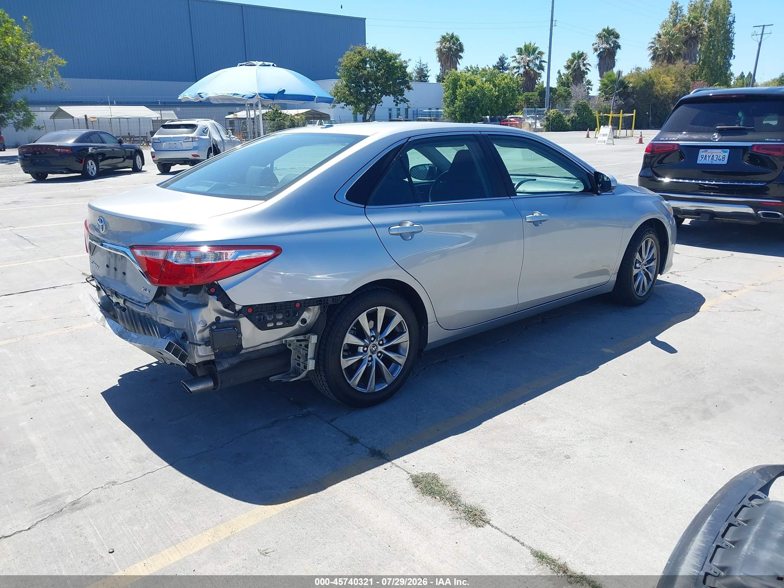 2015 Toyota Camry Xle Gray vin: 4T1BF1FK1FU877440