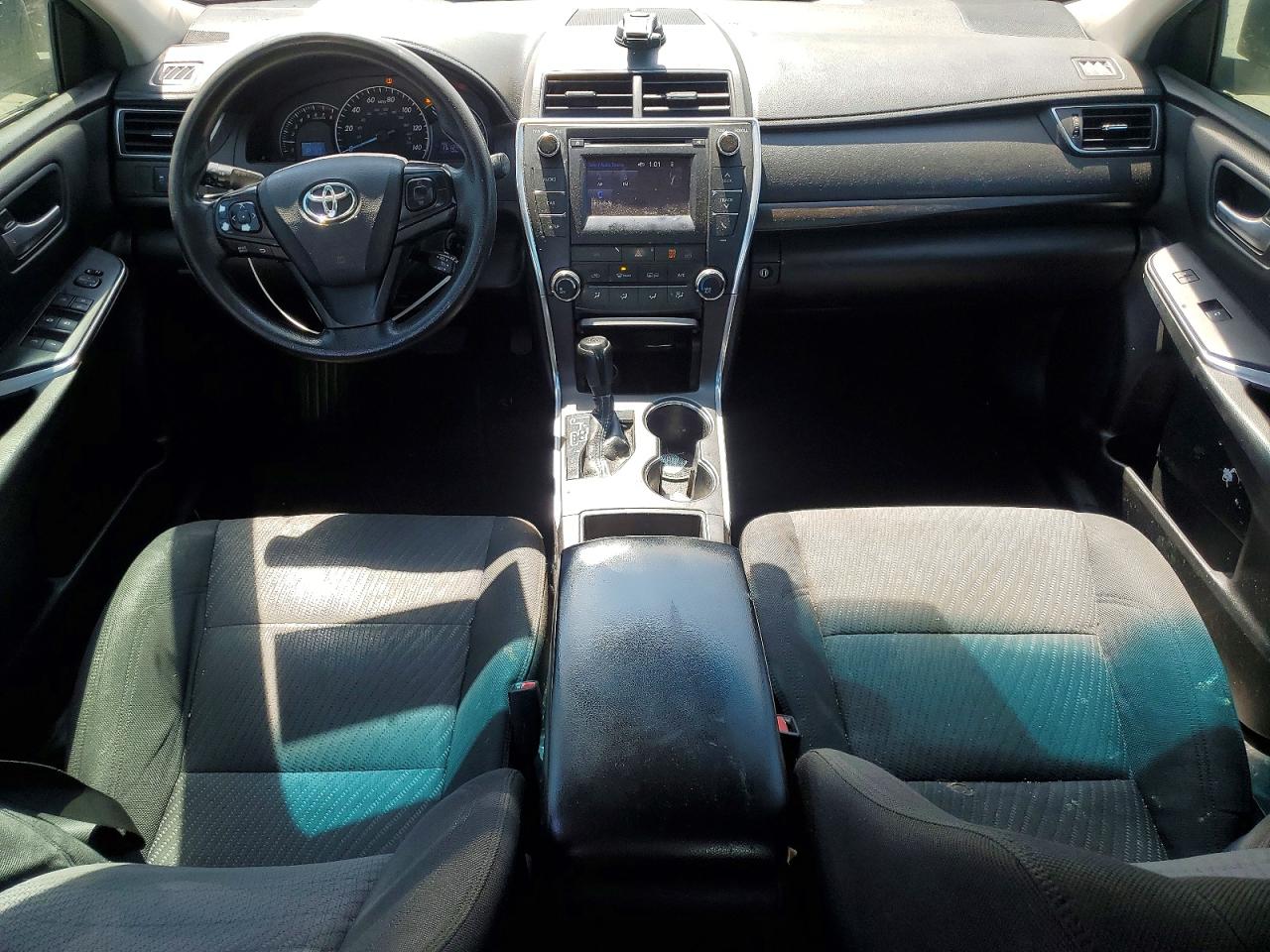 2015 Toyota Camry Le White vin: 4T1BF1FK1FU877907