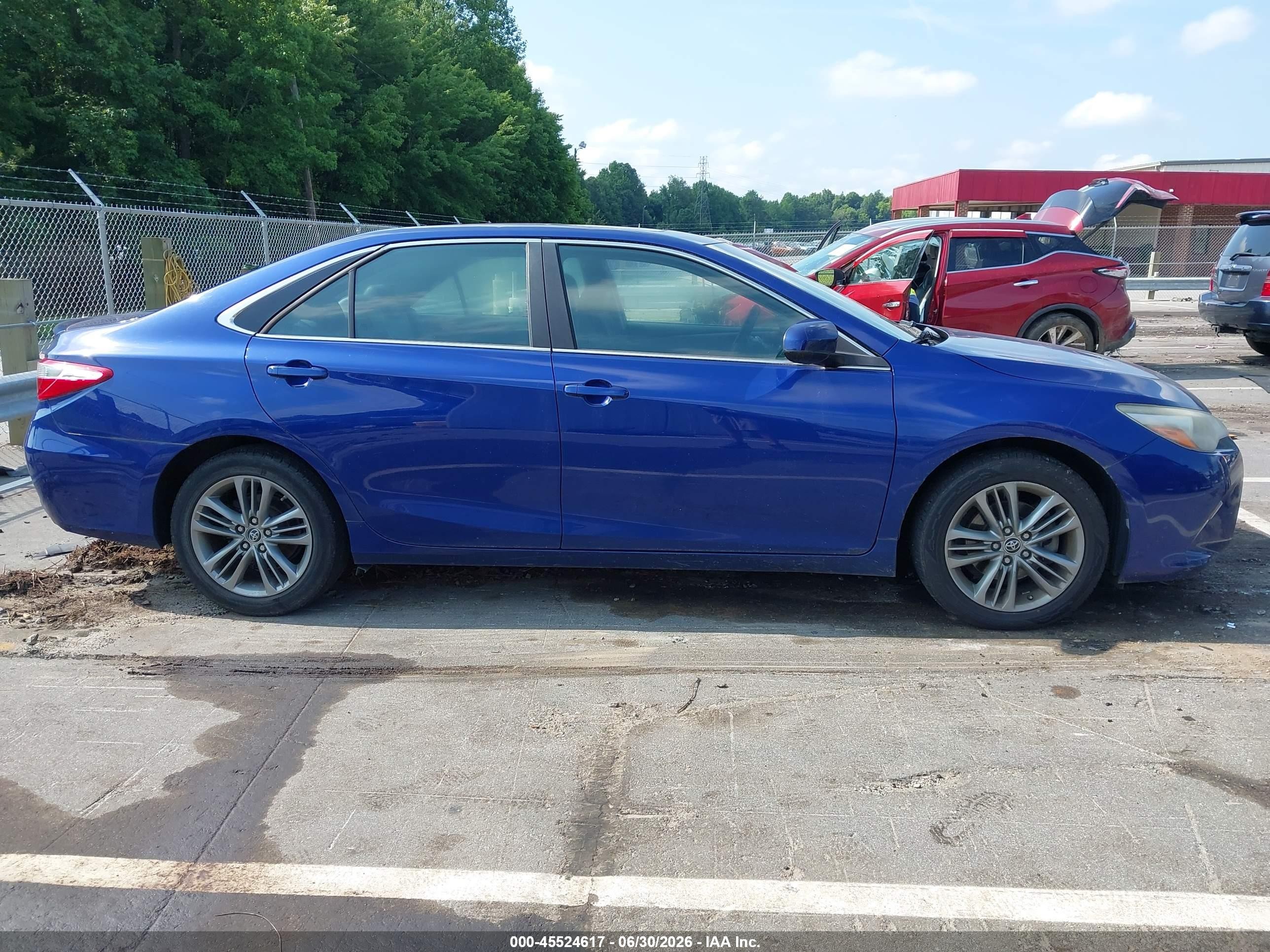 2015 Toyota Camry Se Blue vin: 4T1BF1FK1FU881472