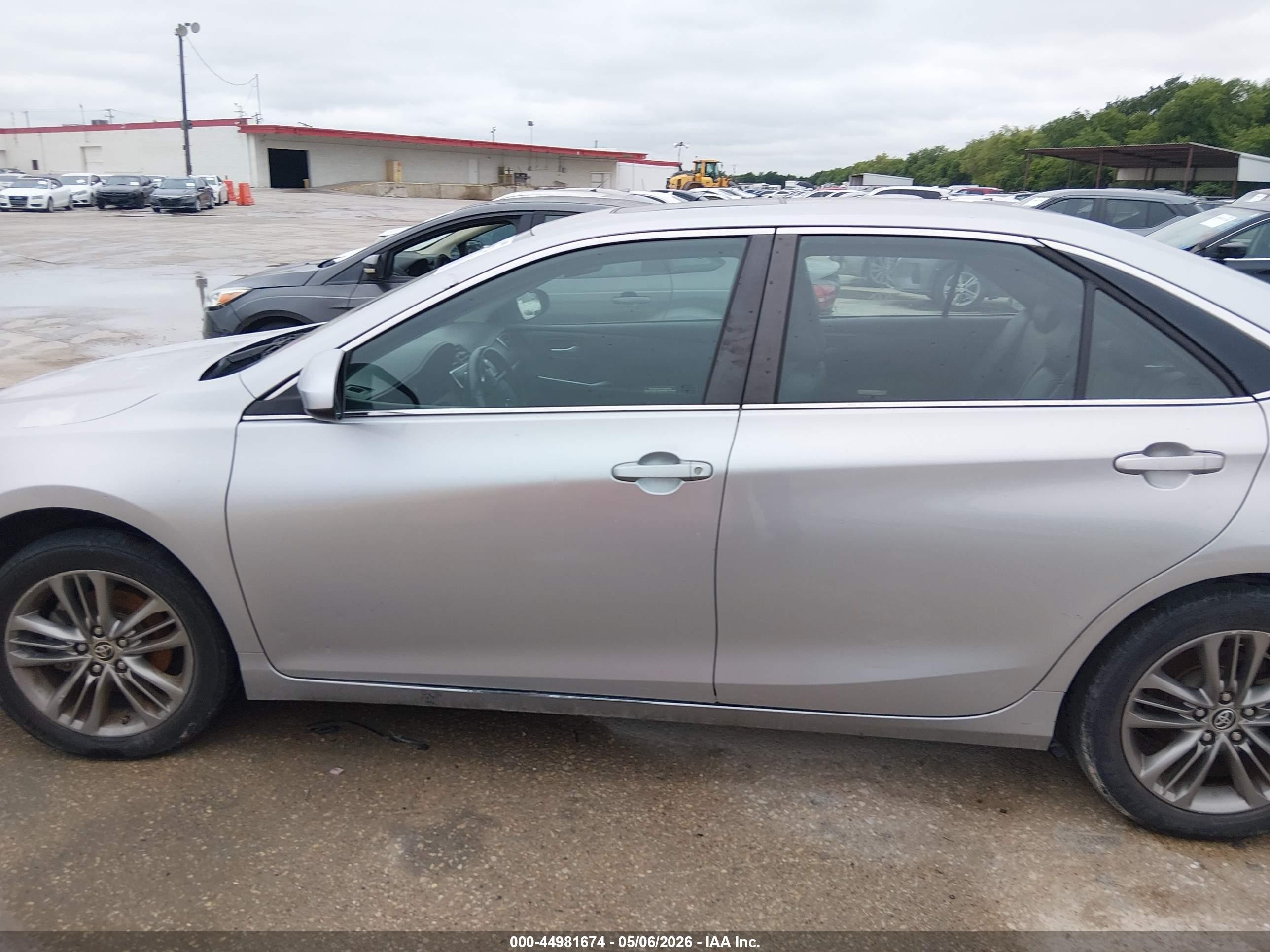 2015 Toyota Camry Se Серебряный vin: 4T1BF1FK1FU882606