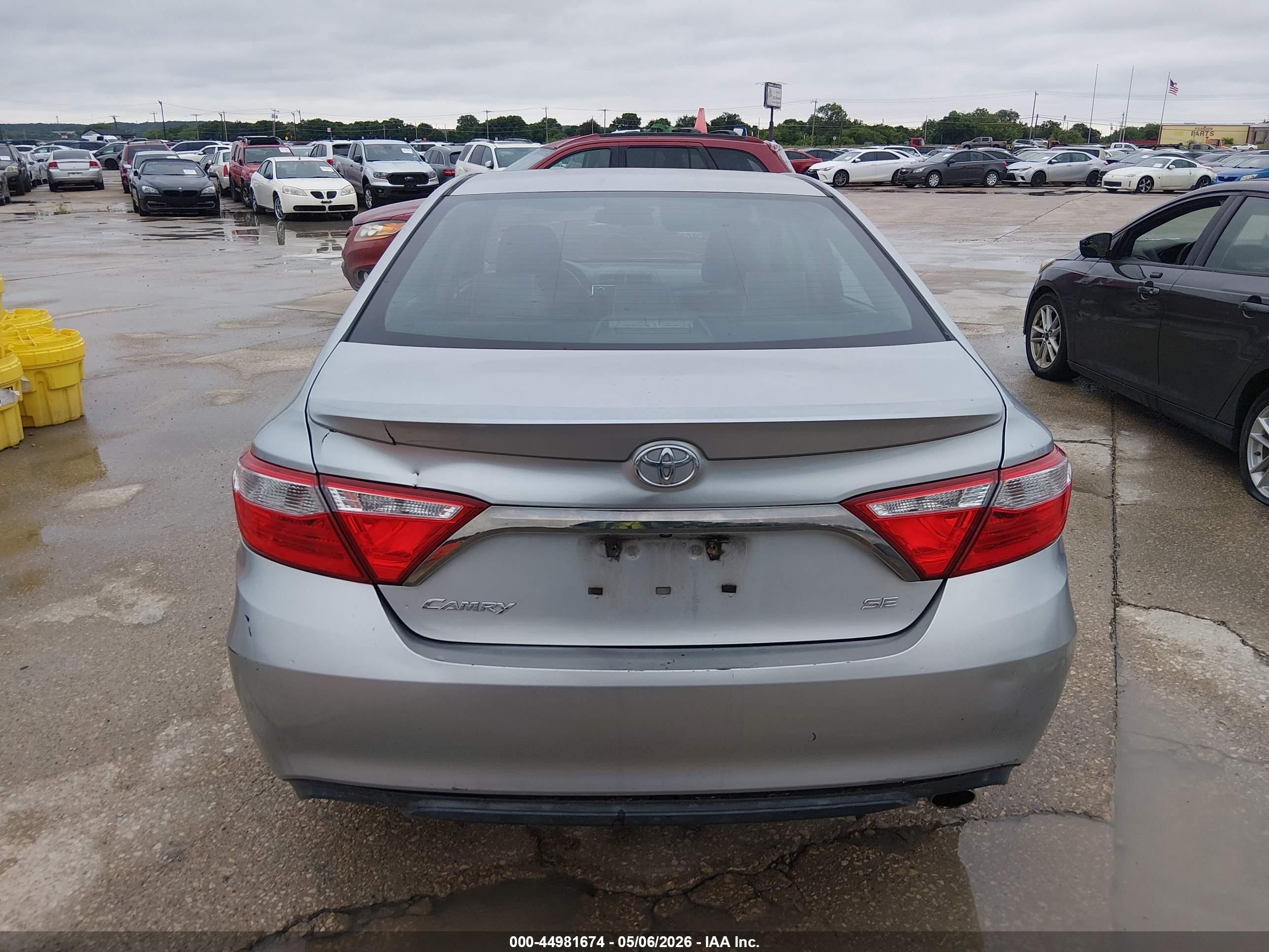 2015 Toyota Camry Se Серебряный vin: 4T1BF1FK1FU882606