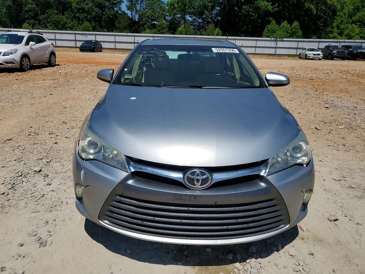 2015 Toyota Camry Xle Silver vin: 4T1BF1FK1FU917757