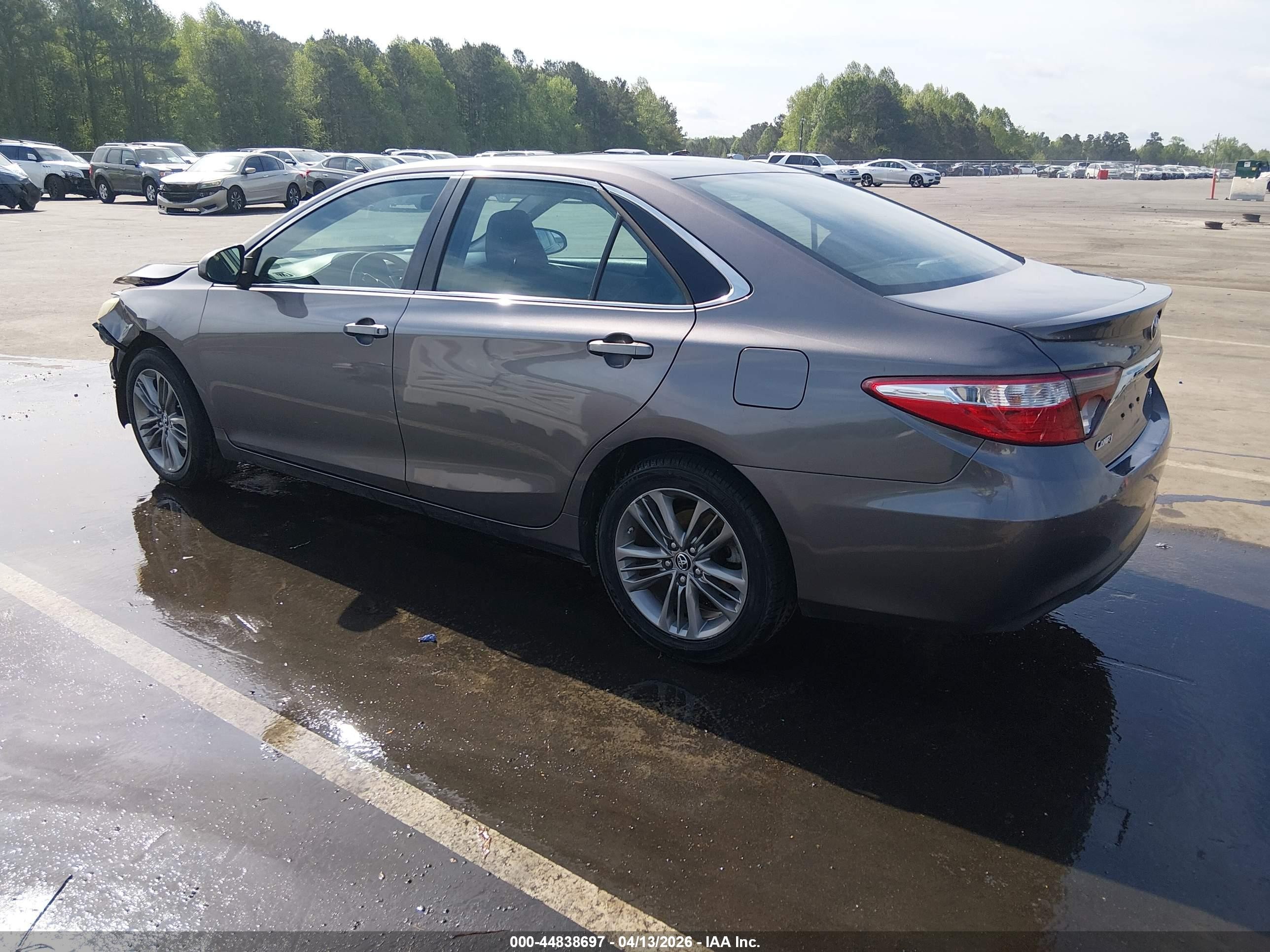 2015 Toyota Camry Se Серый vin: 4T1BF1FK1FU935935