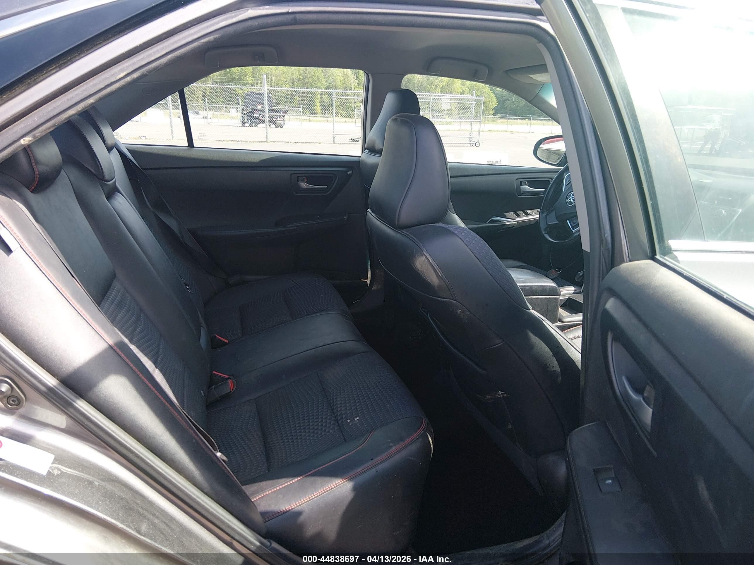 2015 Toyota Camry Se Серый vin: 4T1BF1FK1FU935935