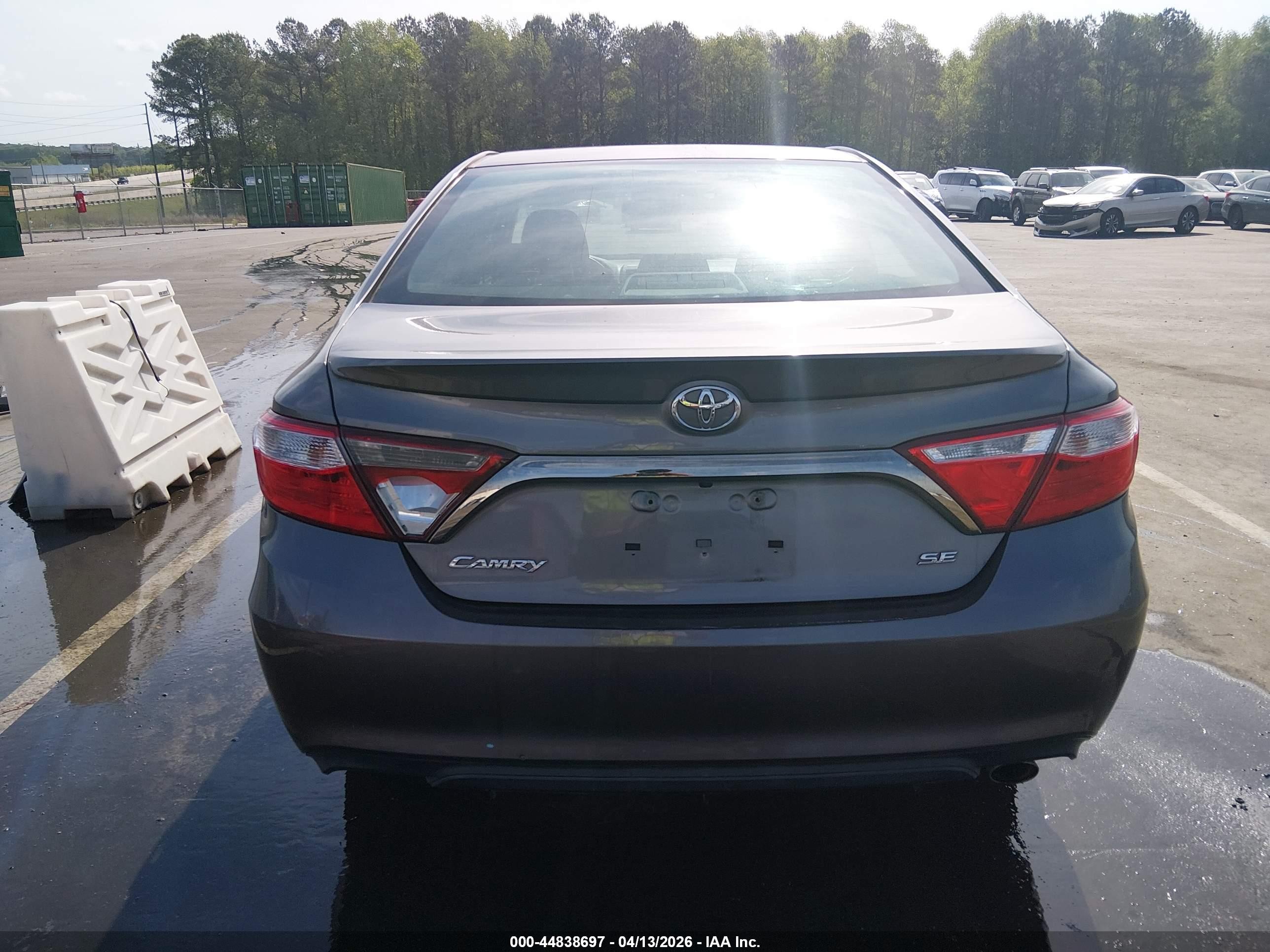 2015 Toyota Camry Se Серый vin: 4T1BF1FK1FU935935