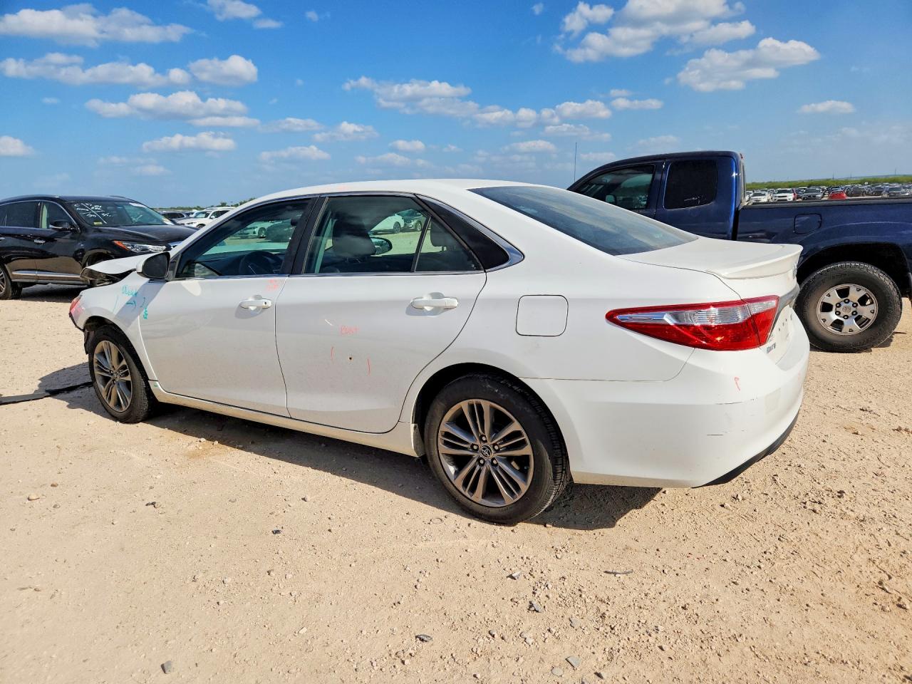 2015 Toyota Camry Se White vin: 4T1BF1FK1FU955618