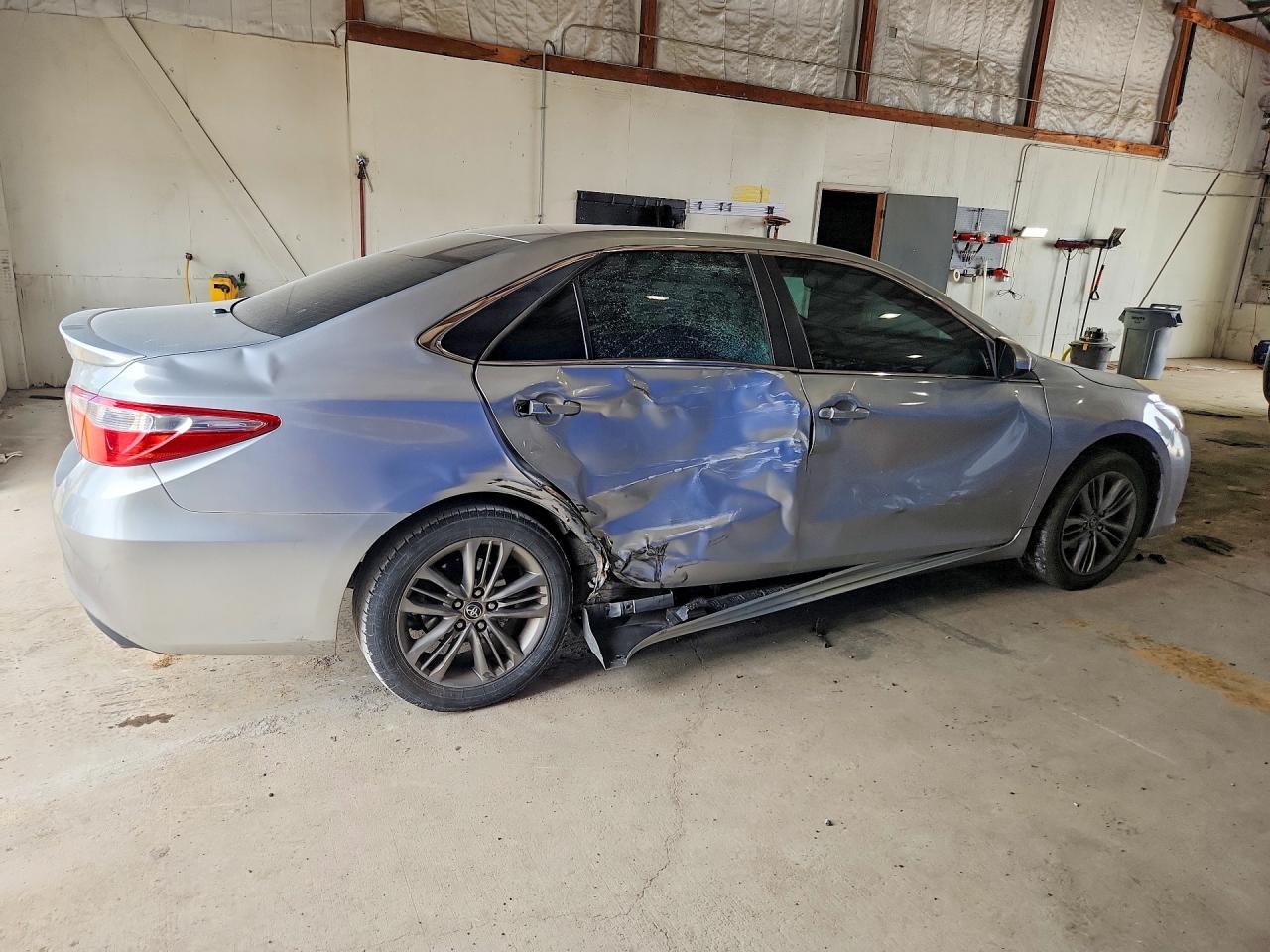 2015 Toyota Camry Se Silver vin: 4T1BF1FK1FU960141