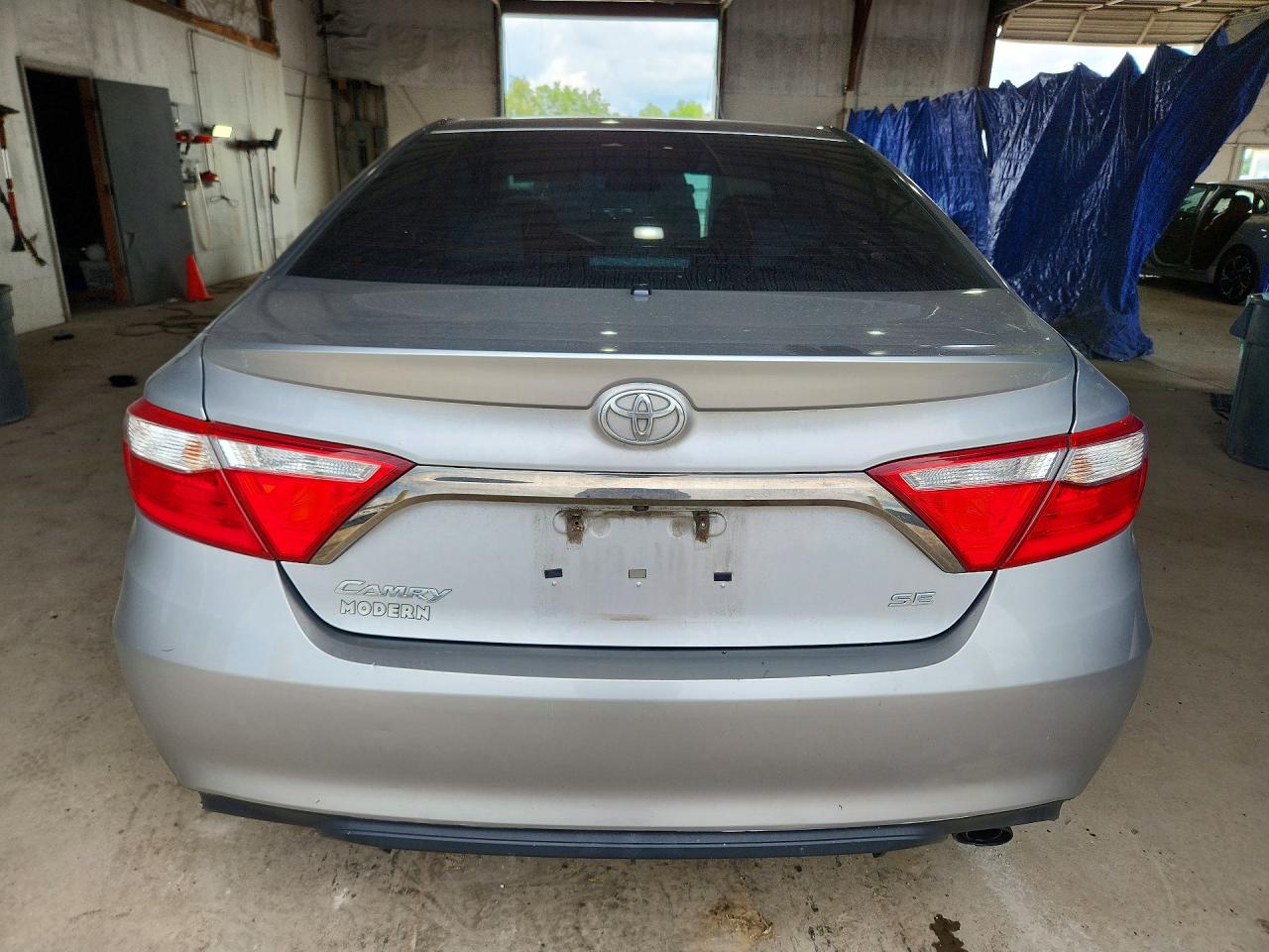 2015 Toyota Camry Se Silver vin: 4T1BF1FK1FU960141