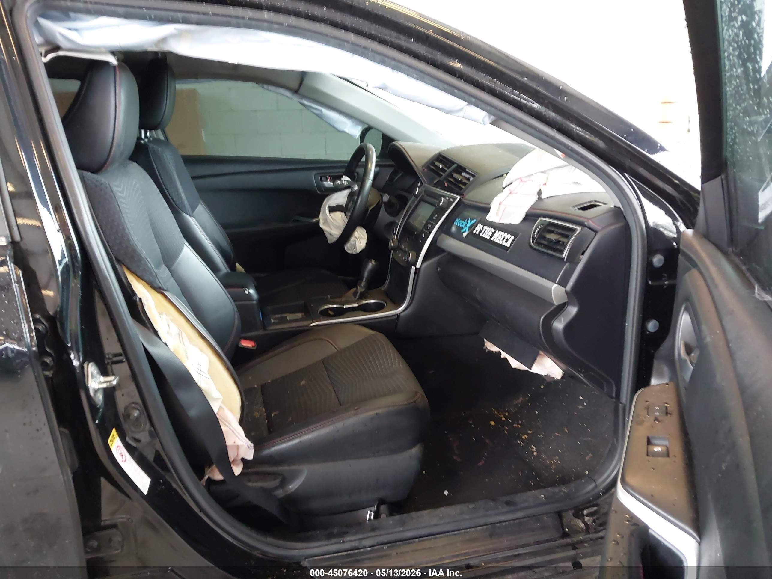 2015 Toyota Camry Se Black vin: 4T1BF1FK1FU960768
