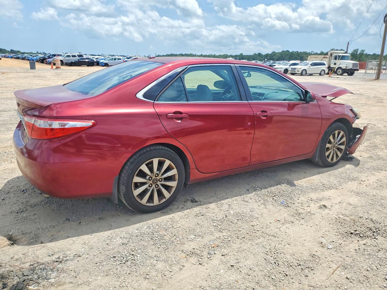 2015 Toyota Camry Xle Burgundy vin: 4T1BF1FK1FU971883
