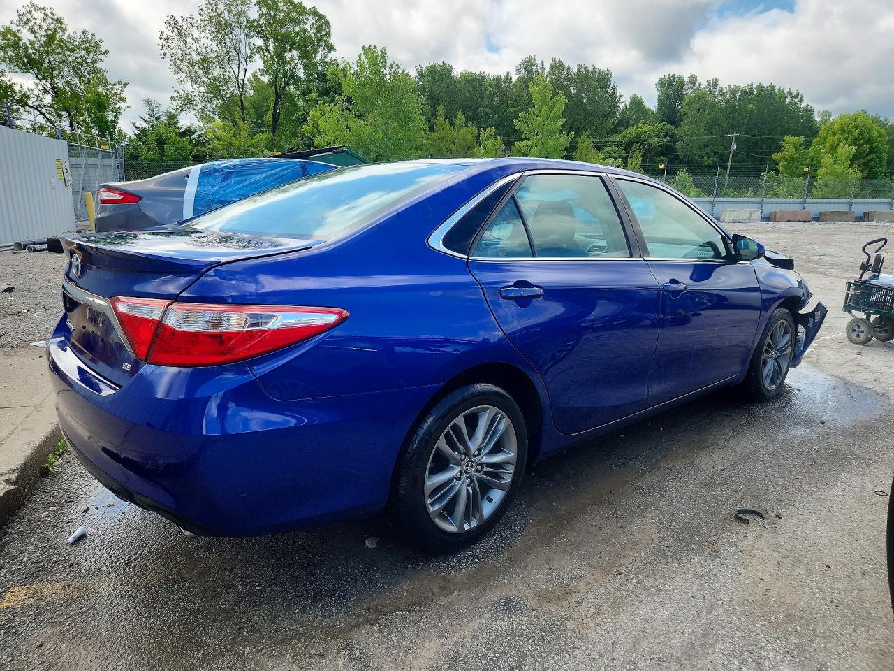 2015 Toyota Camry Se Blue vin: 4T1BF1FK1FU984665