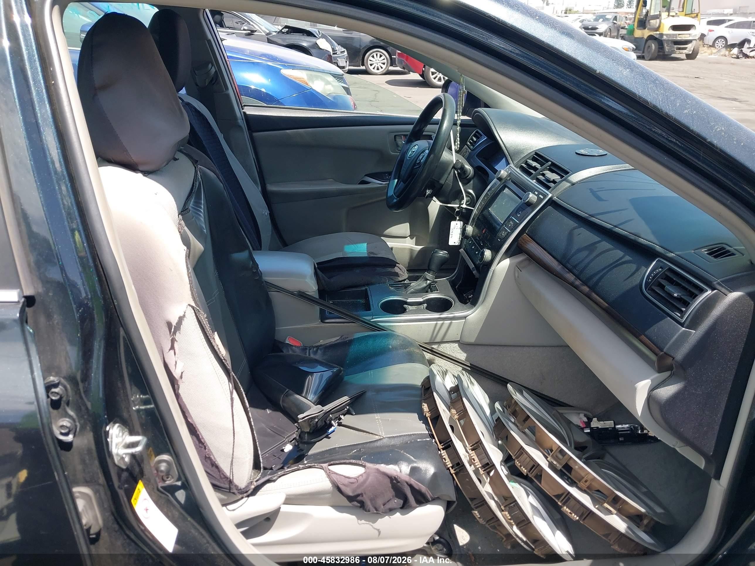 2015 Toyota Camry Le Green vin: 4T1BF1FK1FU986142
