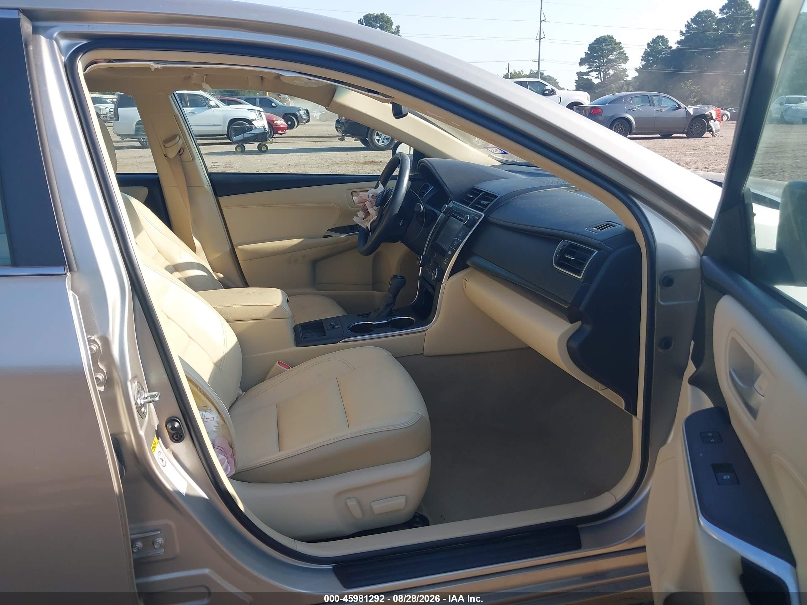 2015 Toyota Camry Xle Silver vin: 4T1BF1FK1FU989526