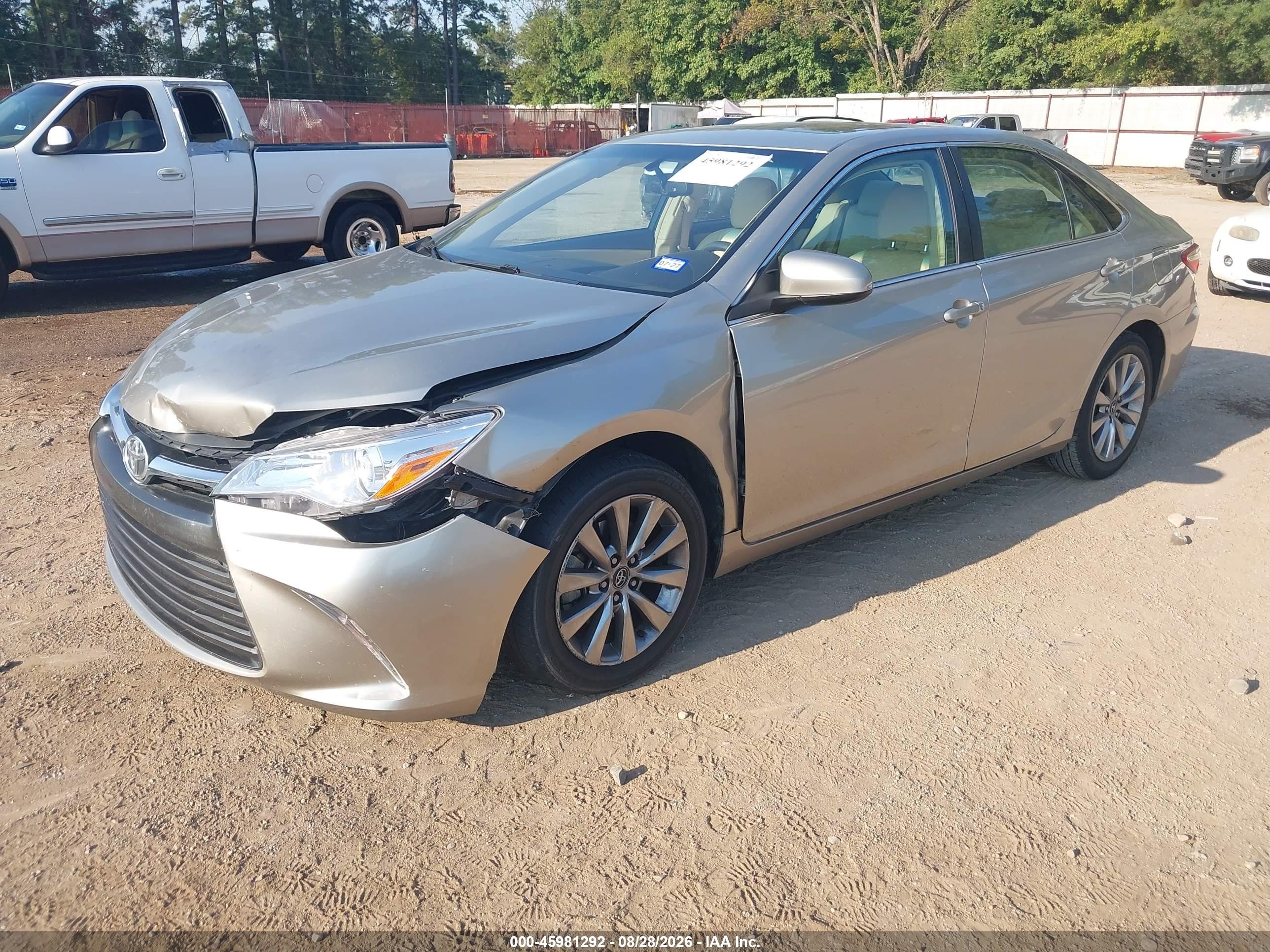 2015 Toyota Camry Xle Silver vin: 4T1BF1FK1FU989526