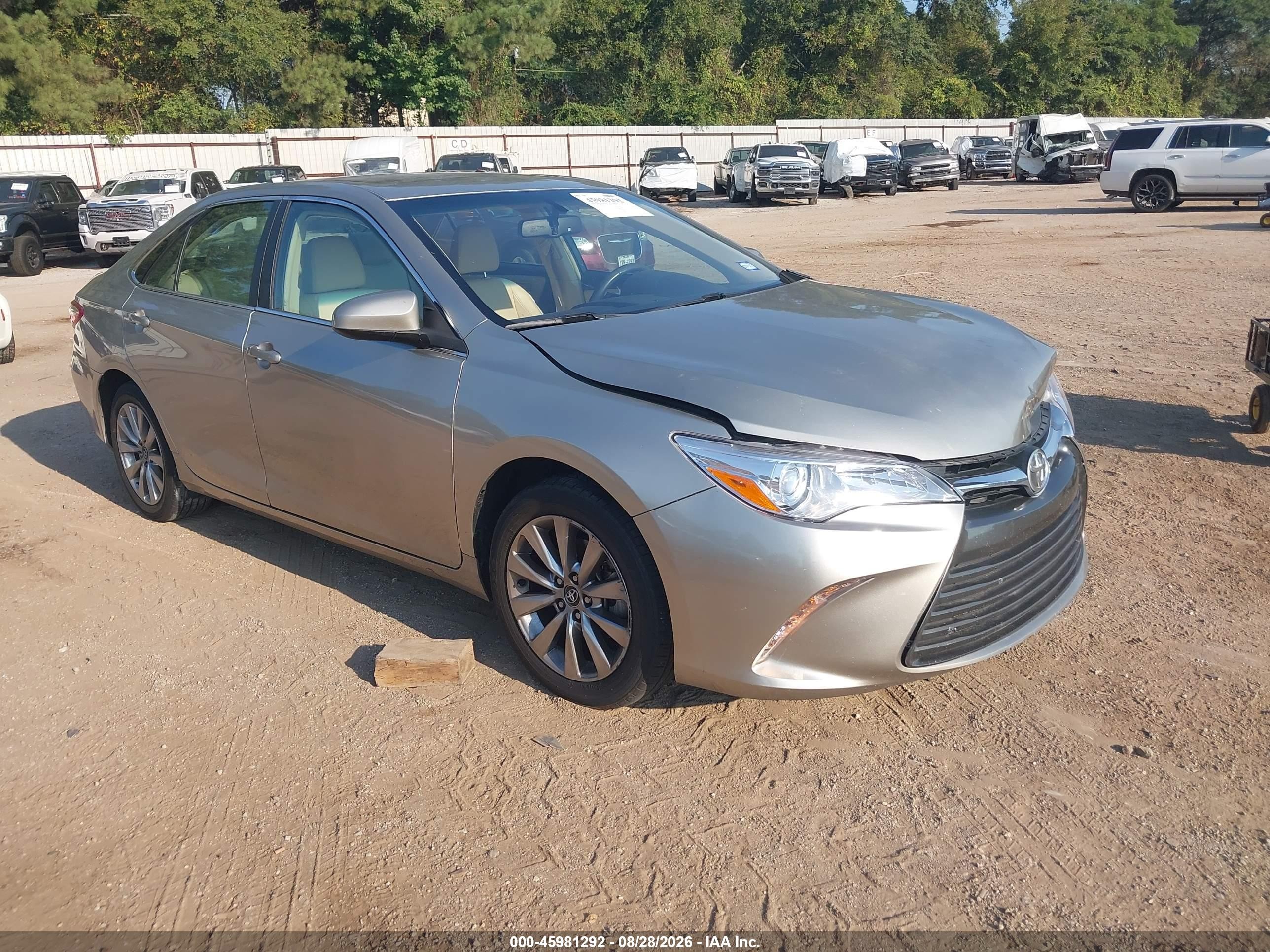 2015 Toyota Camry Xle Silver vin: 4T1BF1FK1FU989526