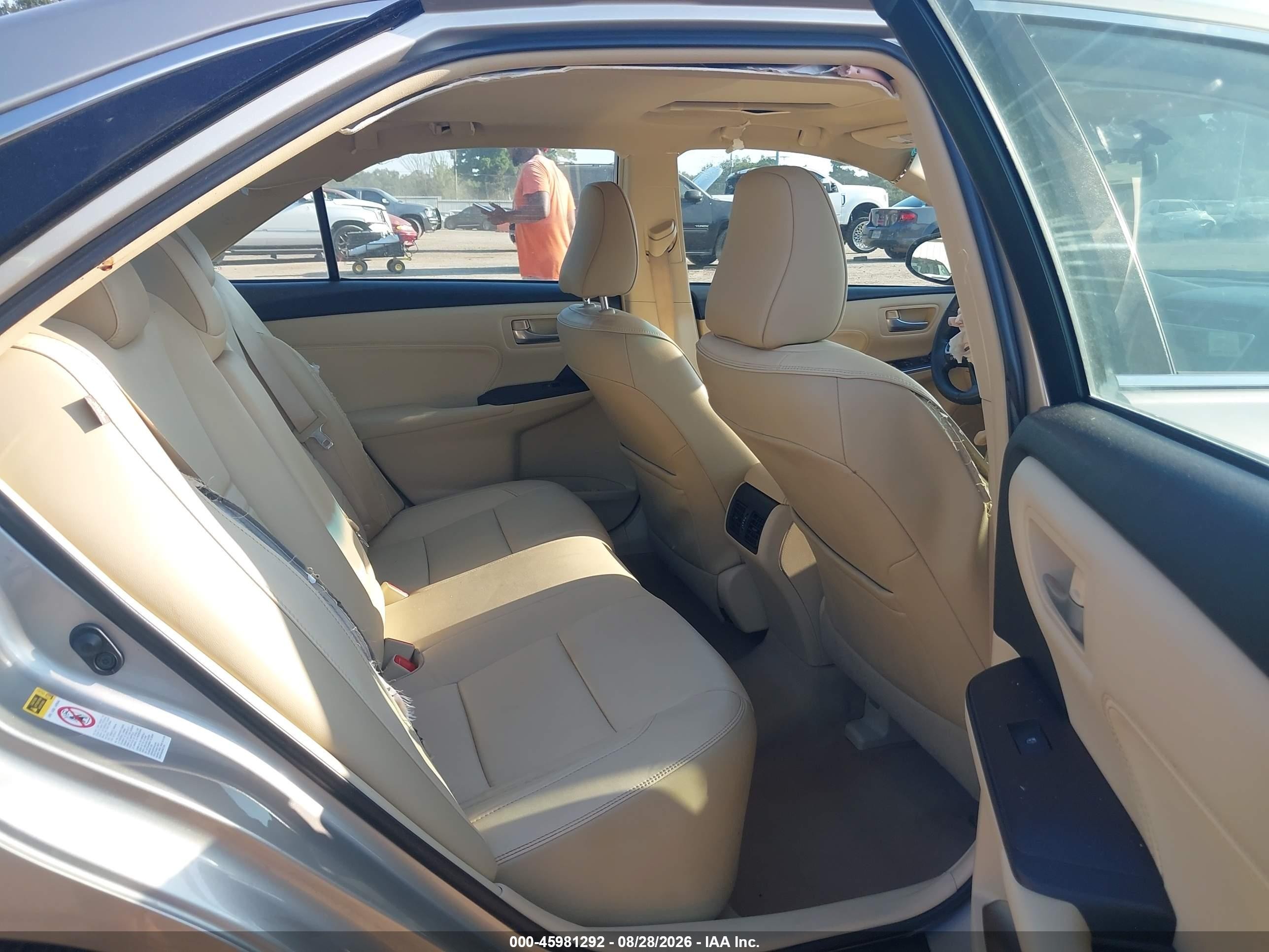 2015 Toyota Camry Xle Silver vin: 4T1BF1FK1FU989526