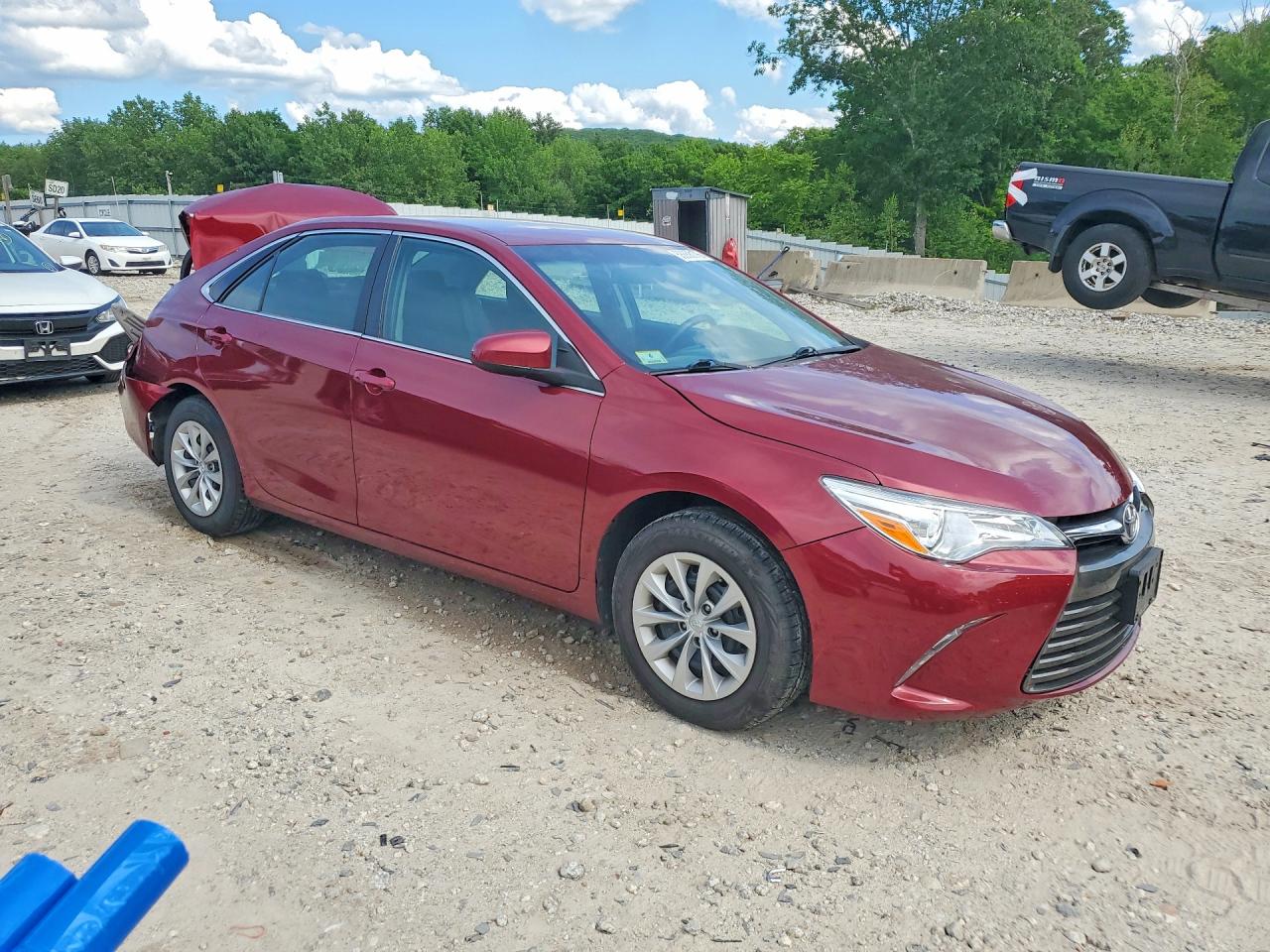 2016 Toyota Camry Le Red vin: 4T1BF1FK1GU532586