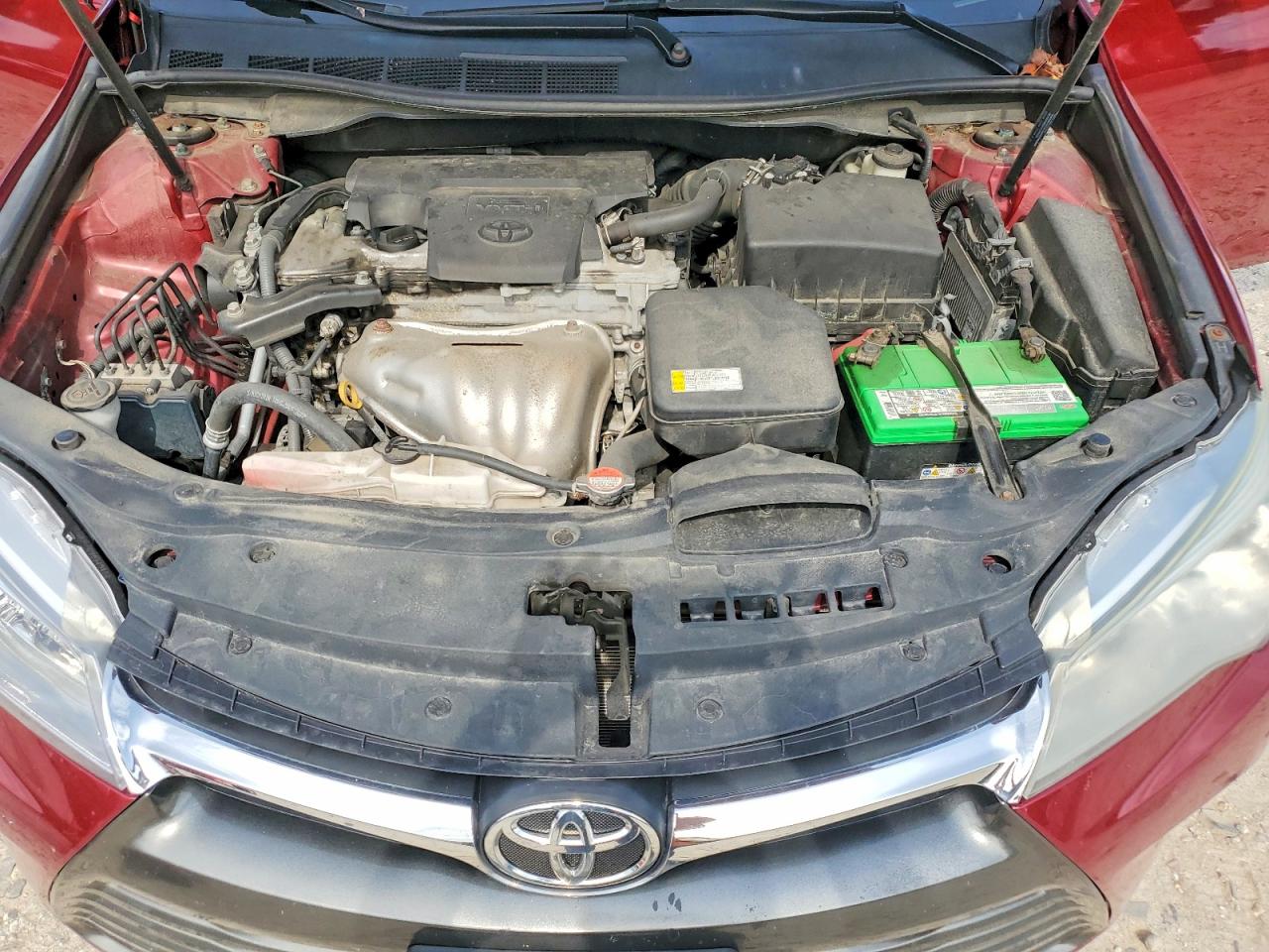 2016 Toyota Camry Le Red vin: 4T1BF1FK1GU532586