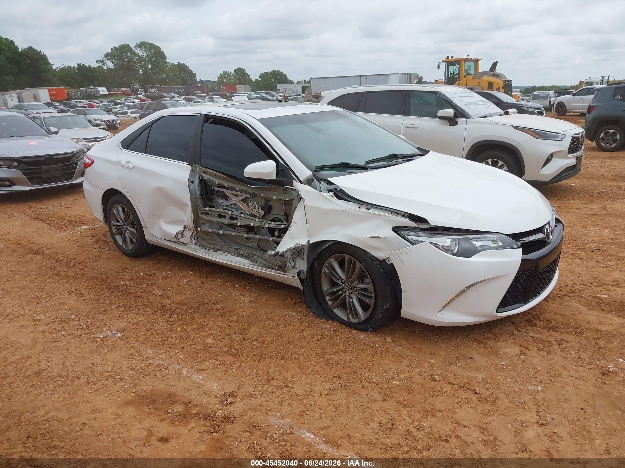 2016 Toyota Camry Se White vin: 4T1BF1FK1GU549601