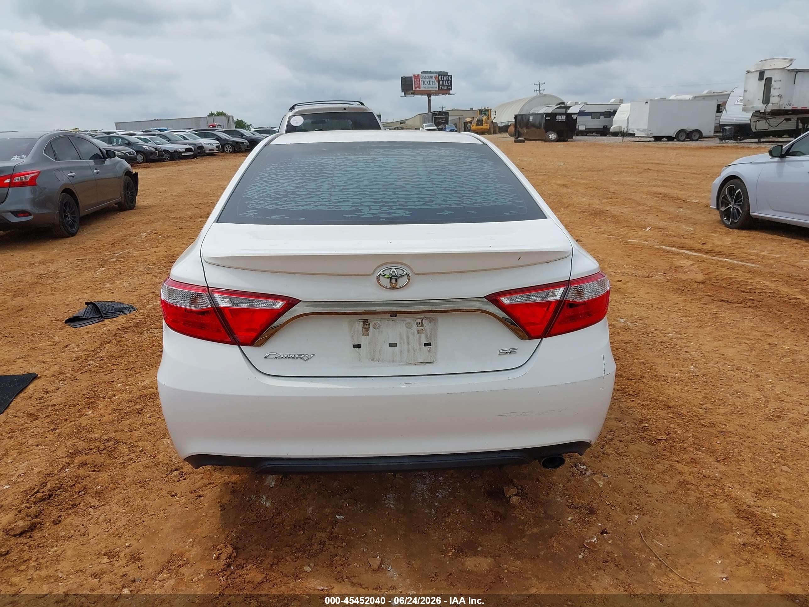 2016 Toyota Camry Se Белый vin: 4T1BF1FK1GU549601