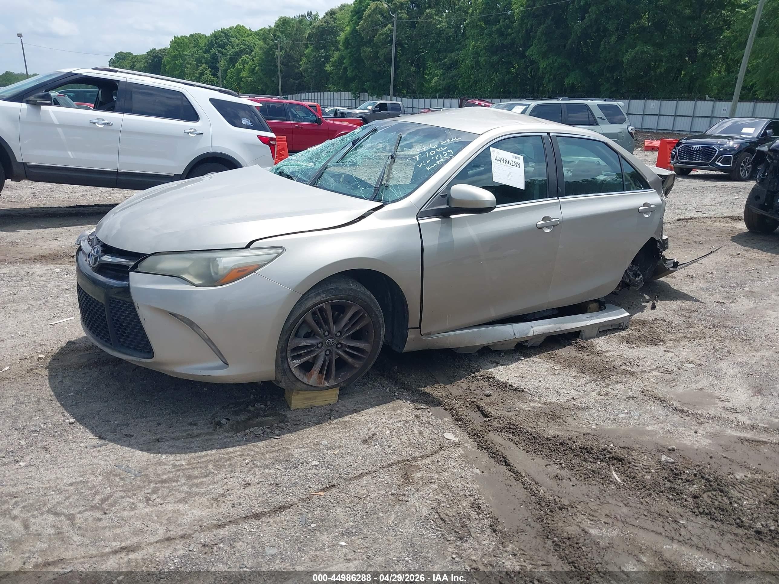 2016 Toyota Camry Se Золотой vin: 4T1BF1FK1GU557729