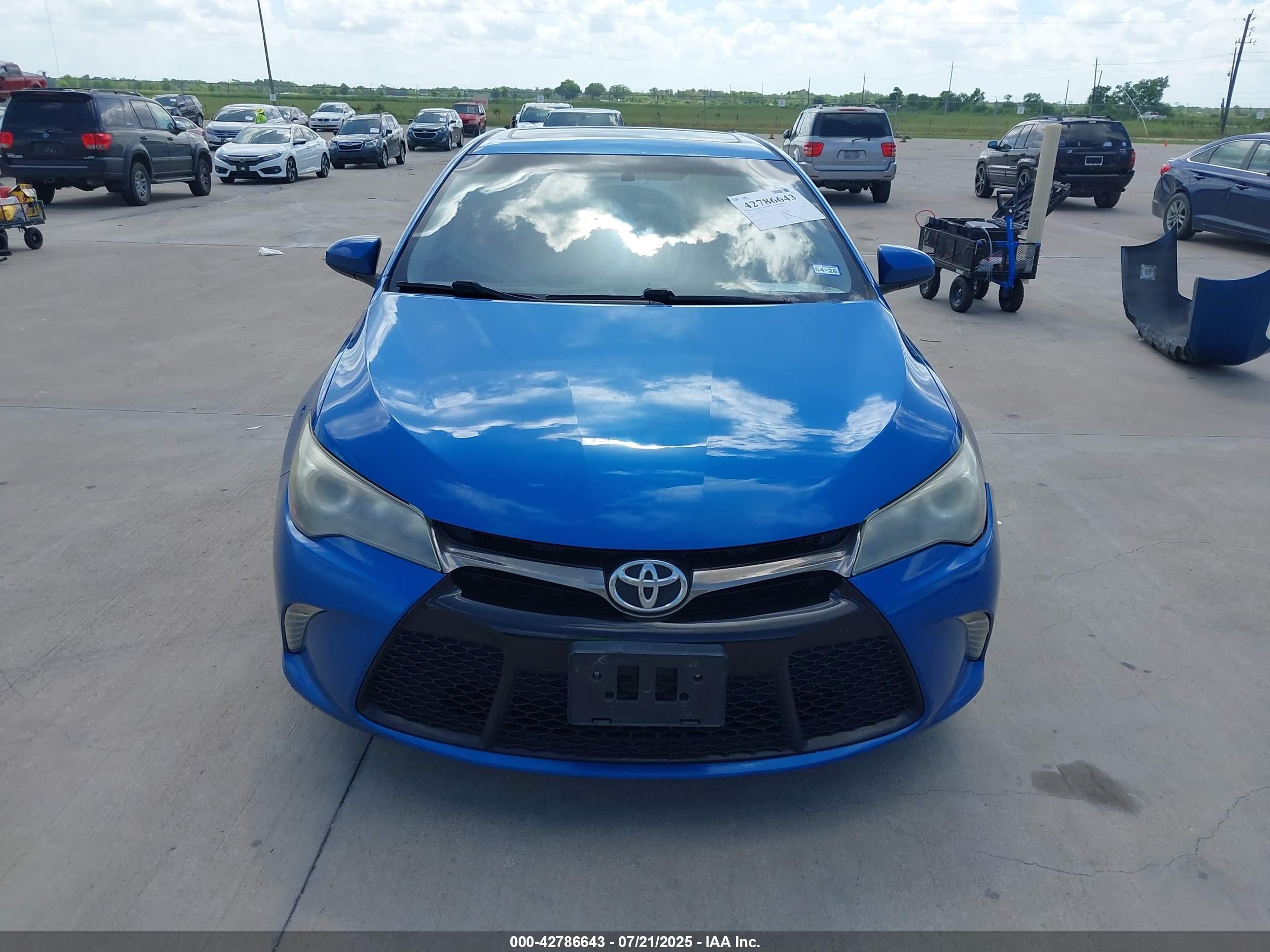 2016 Toyota Camry Se Blue vin: 4T1BF1FK1GU560050