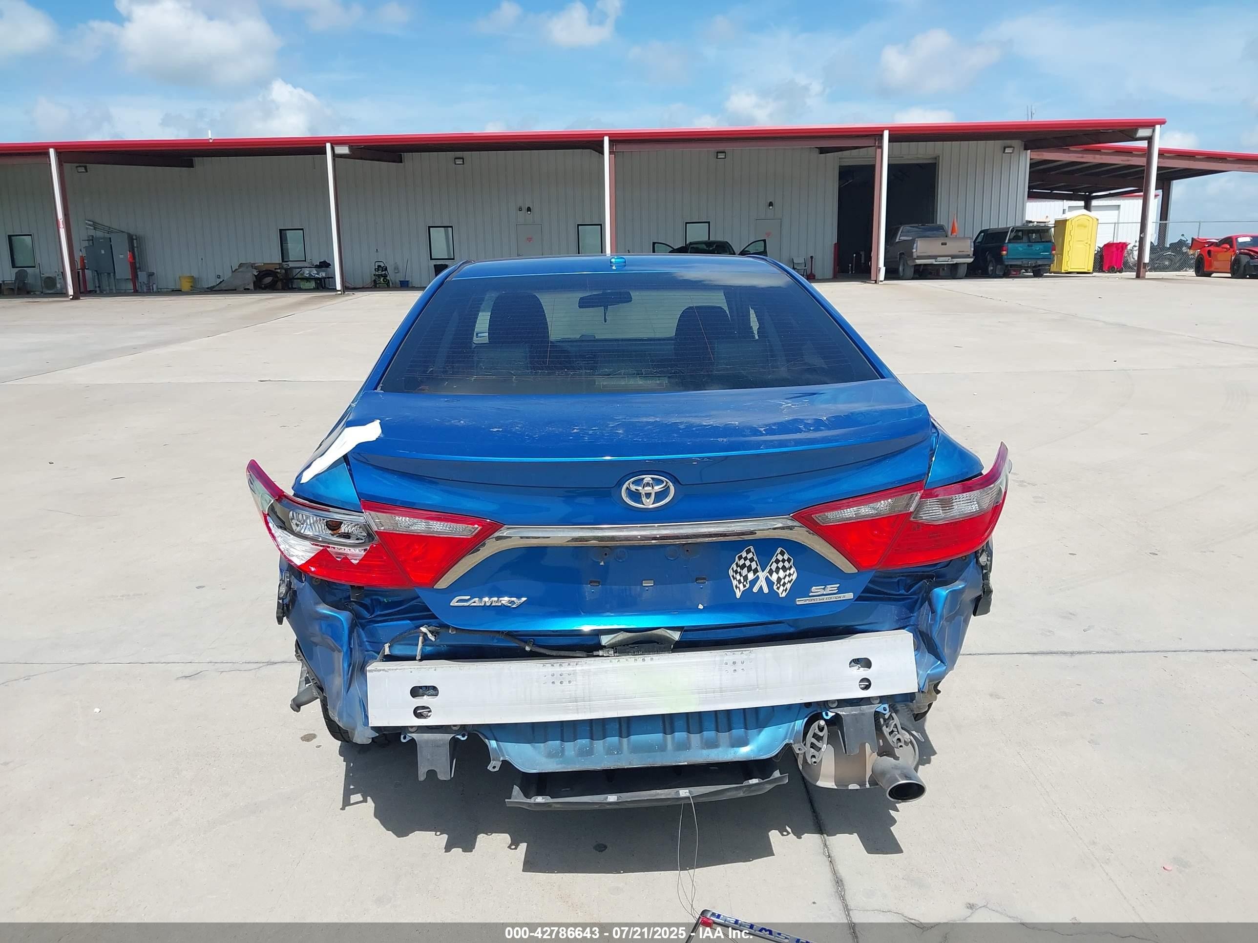 2016 Toyota Camry Se Blue vin: 4T1BF1FK1GU560050