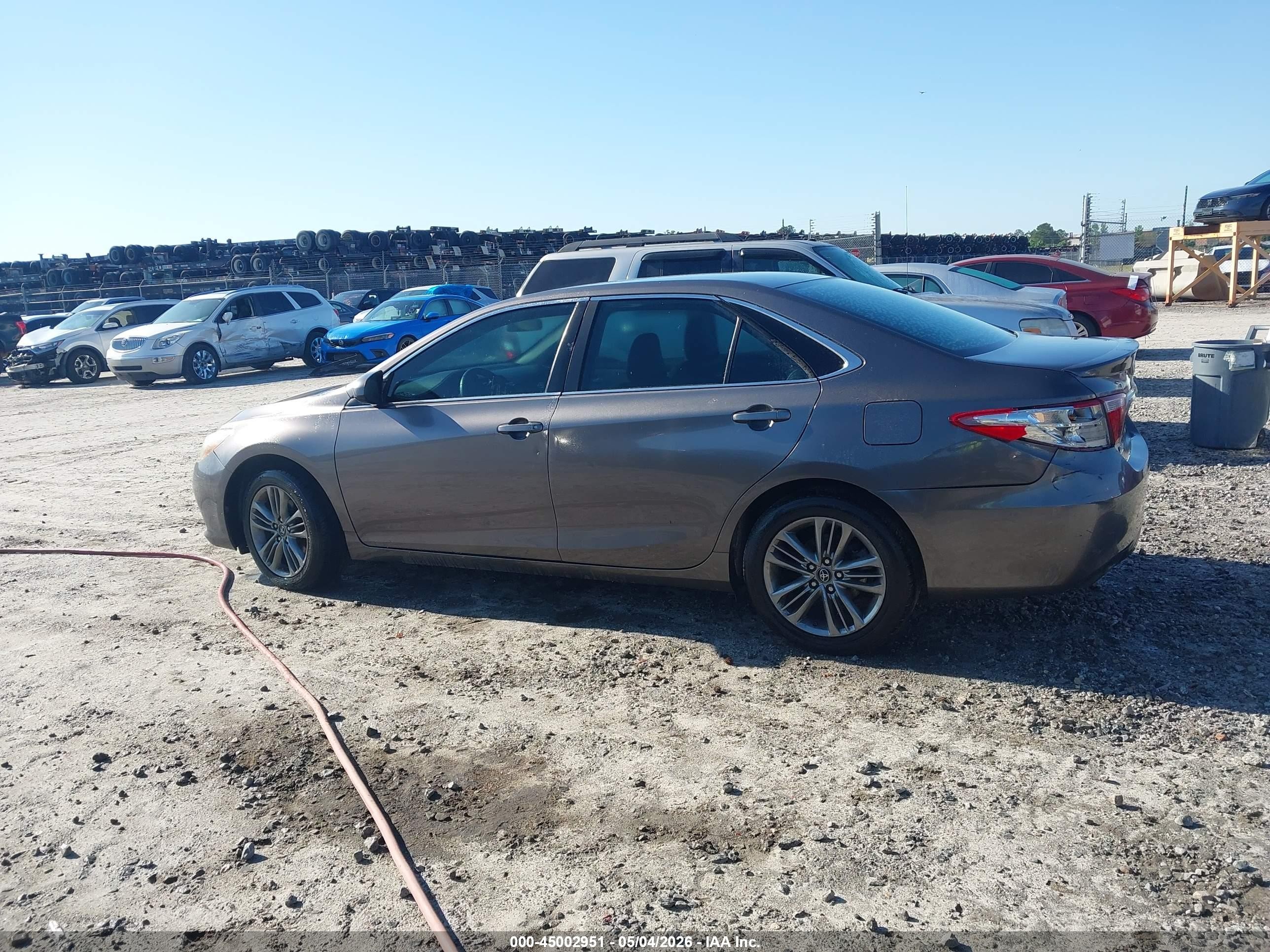2017 Toyota Camry Se Gray vin: 4T1BF1FK1HU633161