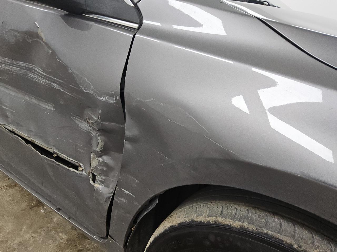 2017 Toyota Camry Se Gray vin: 4T1BF1FK1HU686653 Damage: Right Front Fender, Dent(S) W/ Paint Dmg, > 12 Inches