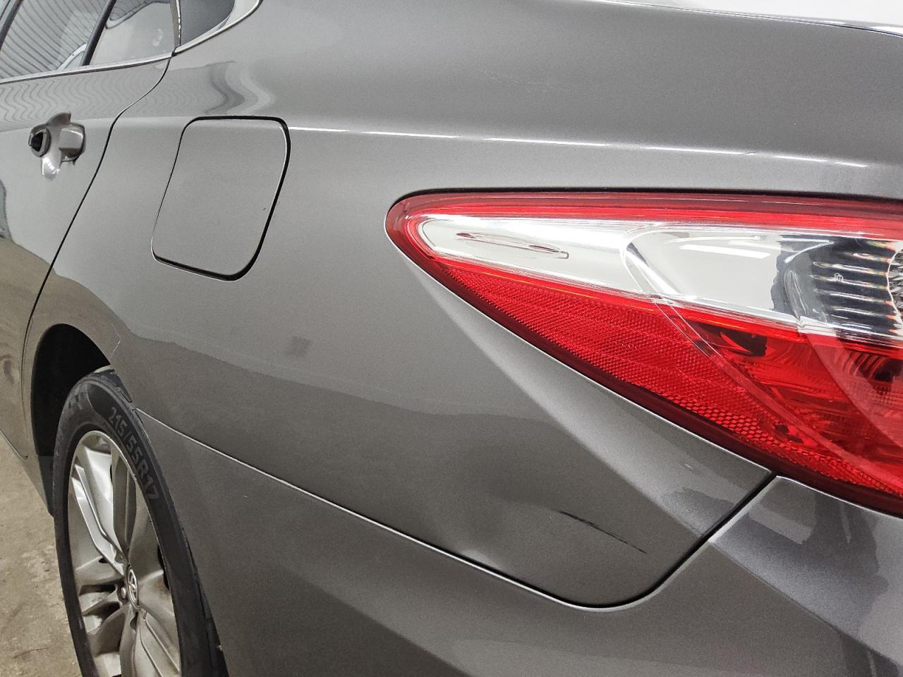 2017 Toyota Camry Se Gray vin: 4T1BF1FK1HU686653 Damage: Left Qtr Panel, Dent(S) W/ Paint Dmg, 4 To 5 Inches