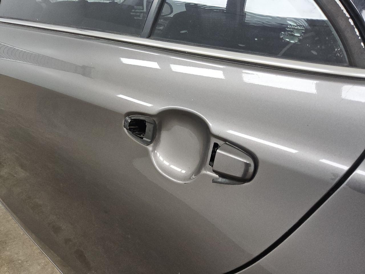 2017 Toyota Camry Se Gray vin: 4T1BF1FK1HU686653 Damage: Left Rear Door Handle, Missing, Replacement Required