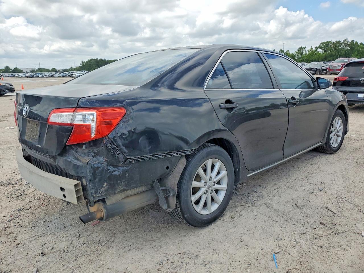 2012 Toyota Camry Le Black vin: 4T1BF1FK2CU007871