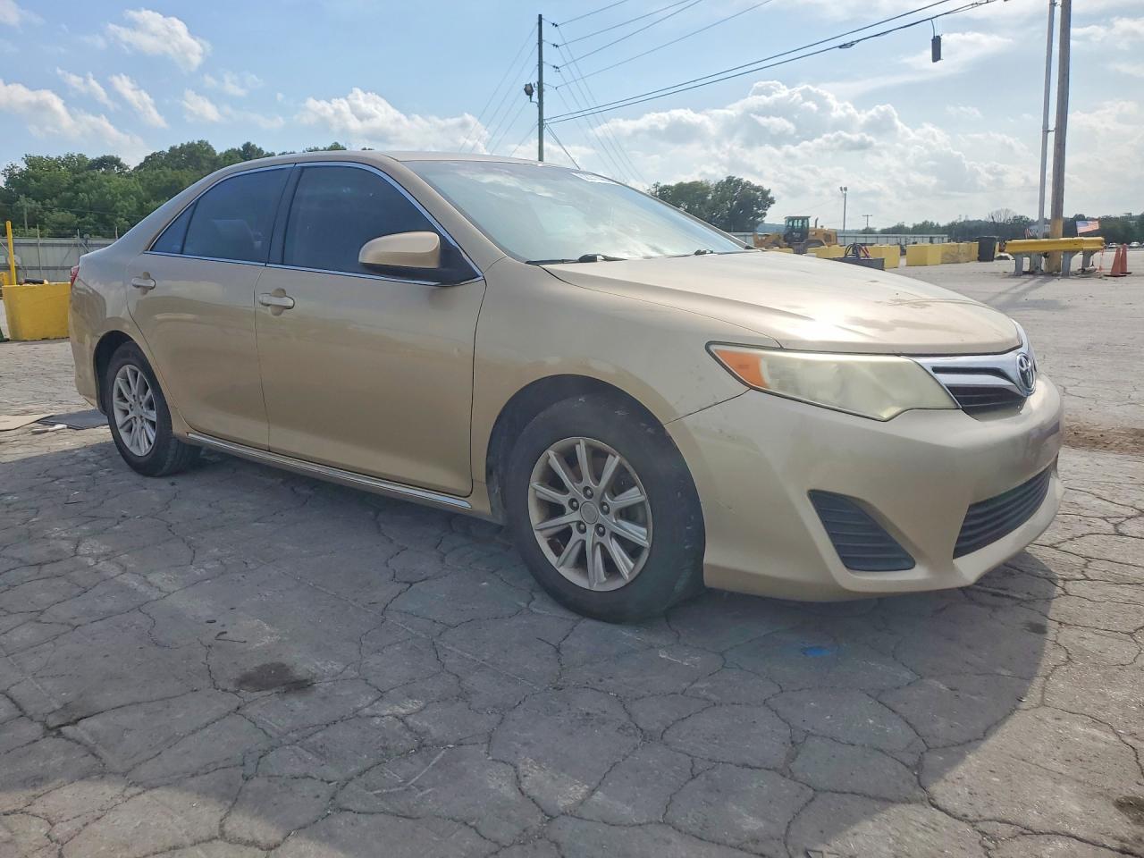 2012 Toyota Camry Le Tan vin: 4T1BF1FK2CU037484