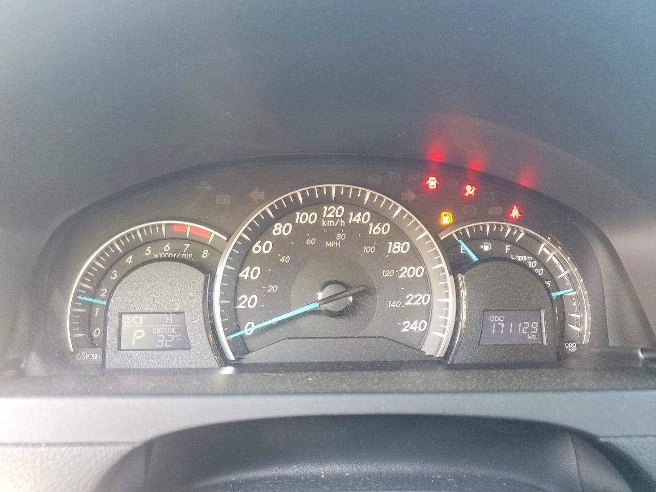 2012 Toyota Camry L Silver vin: 4T1BF1FK2CU117089
