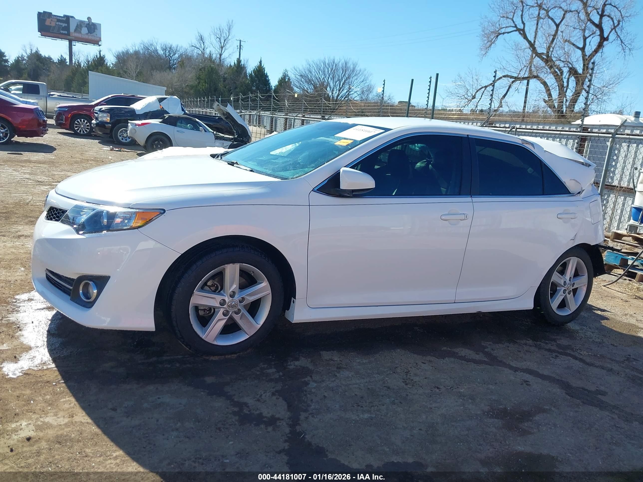 2012 Toyota Camry Se White vin: 4T1BF1FK2CU132174