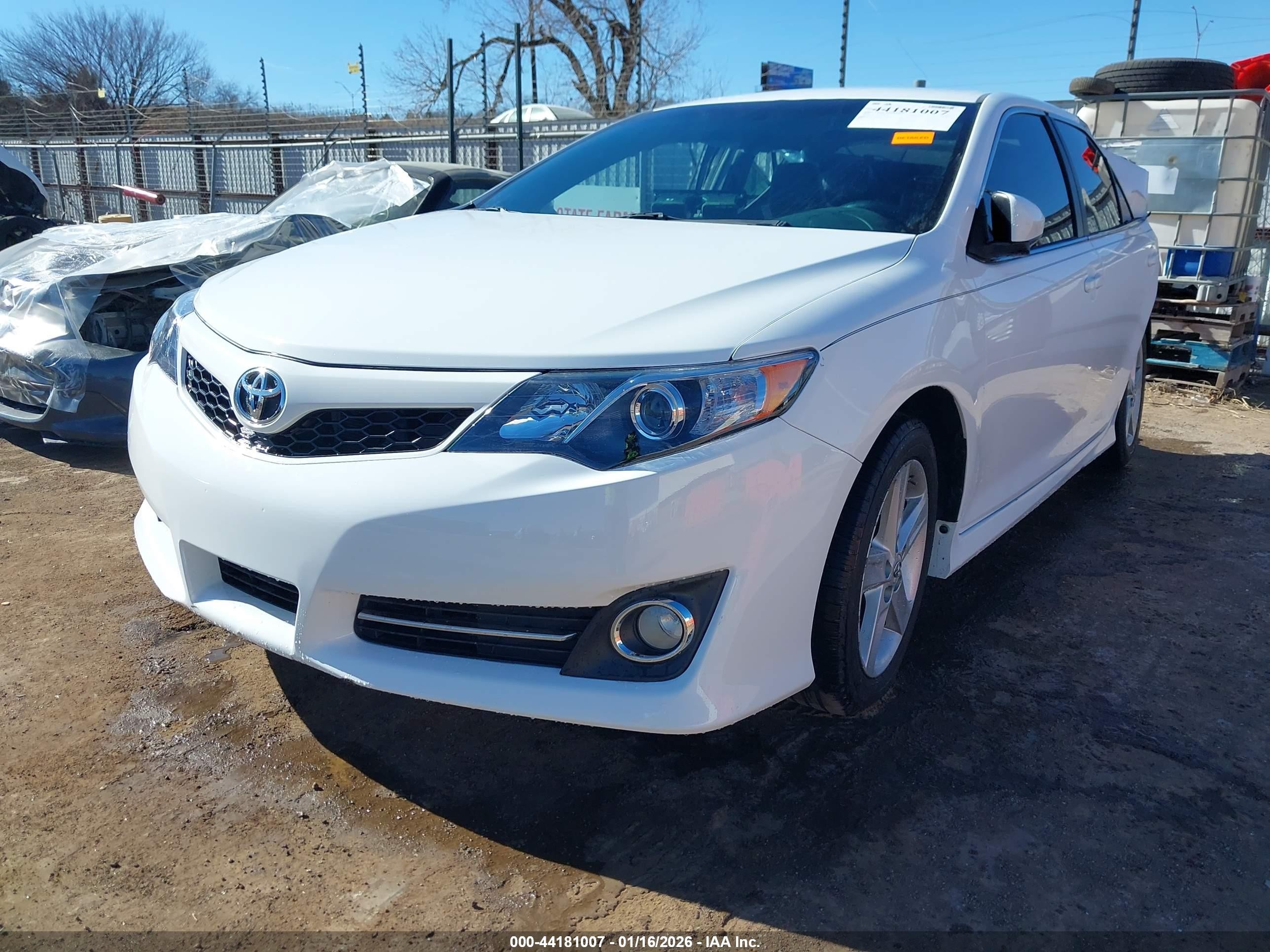 2012 Toyota Camry Se White vin: 4T1BF1FK2CU132174