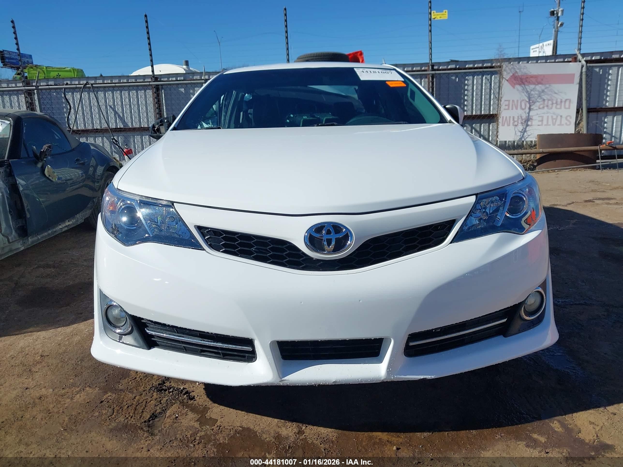 2012 Toyota Camry Se White vin: 4T1BF1FK2CU132174