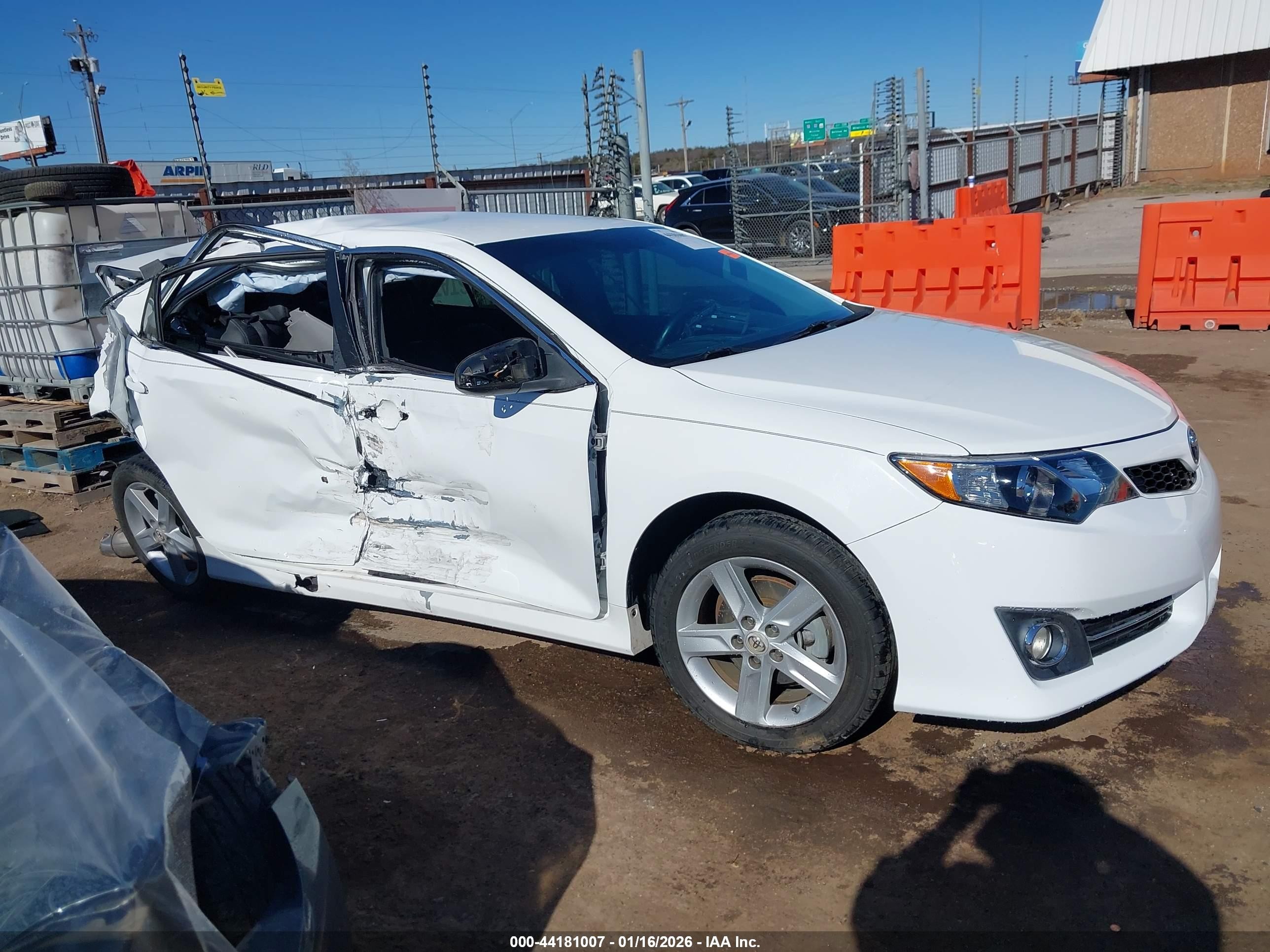 2012 Toyota Camry Se White vin: 4T1BF1FK2CU132174