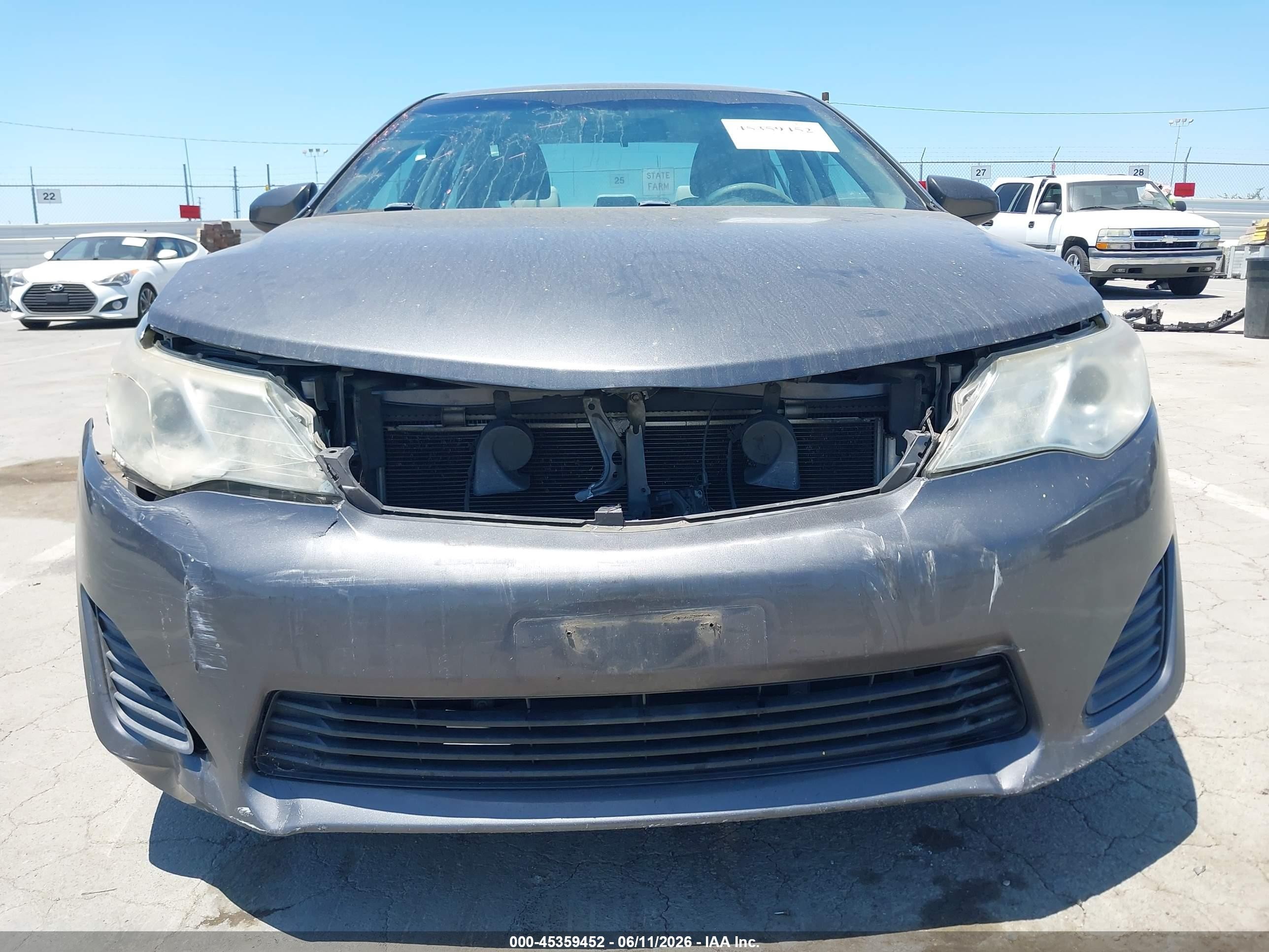 2012 Toyota Camry Le Gray vin: 4T1BF1FK2CU169502