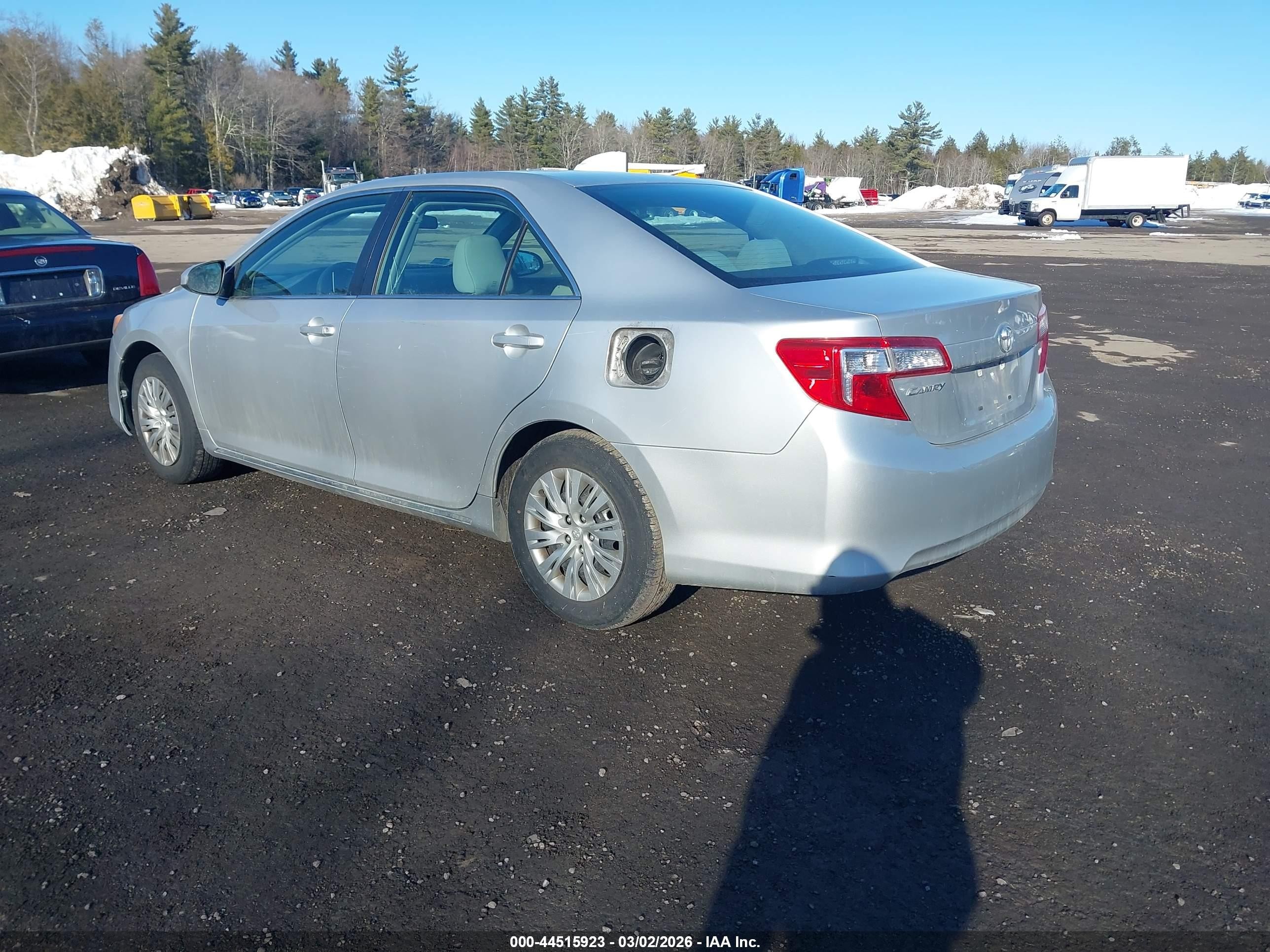 2012 Toyota Camry Le Silver vin: 4T1BF1FK2CU171749