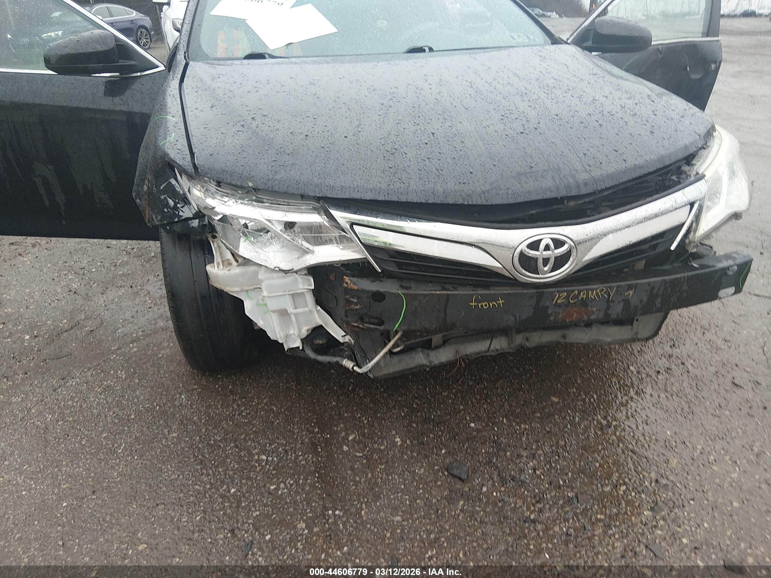 2012 Toyota Camry Le Black vin: 4T1BF1FK2CU518903