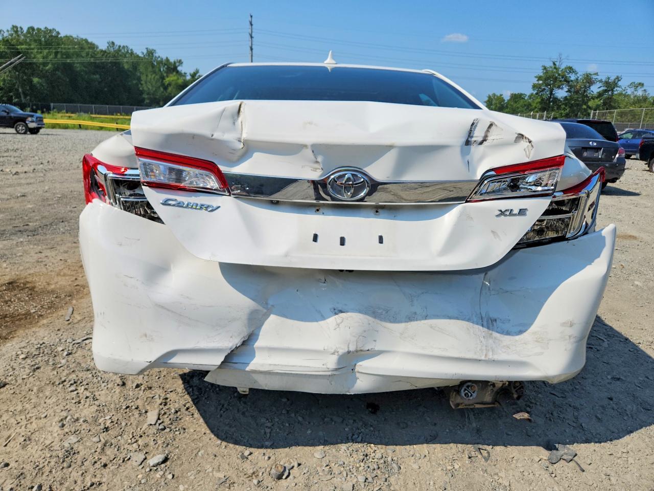 2012 Toyota Camry Xle White vin: 4T1BF1FK2CU530081