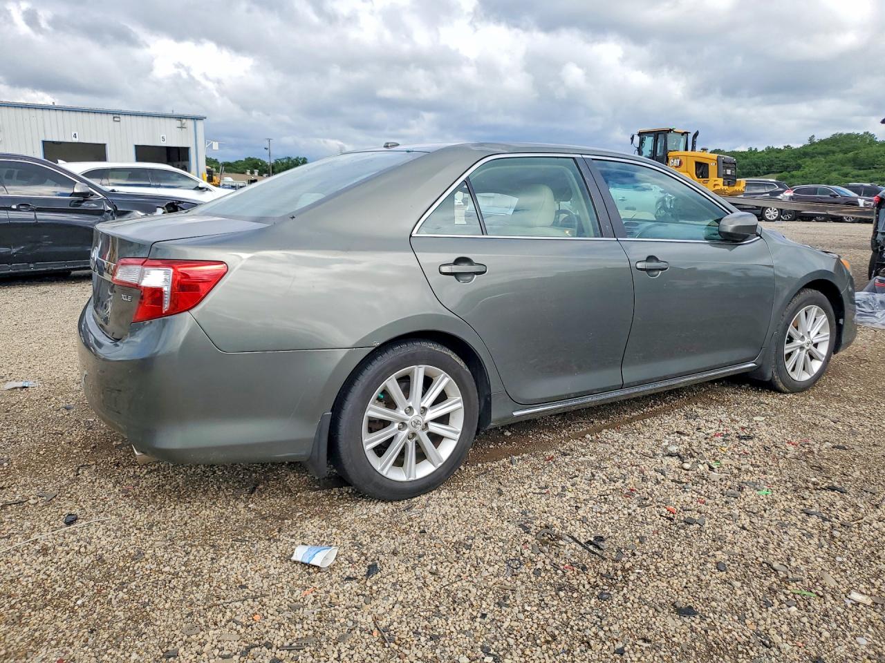 2012 Toyota Camry Xle Gray vin: 4T1BF1FK2CU535880