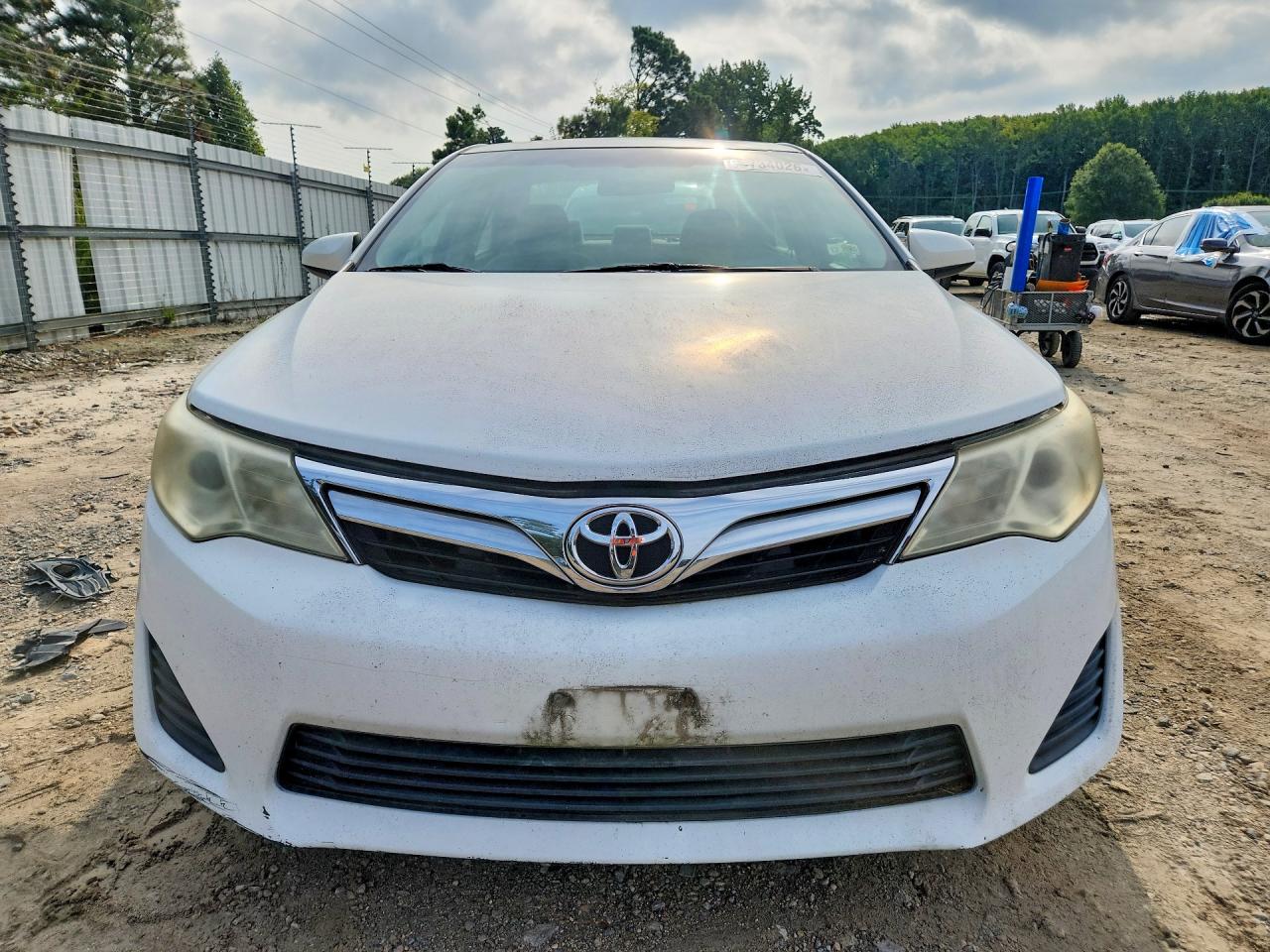 2012 Toyota Camry Le White vin: 4T1BF1FK2CU536267