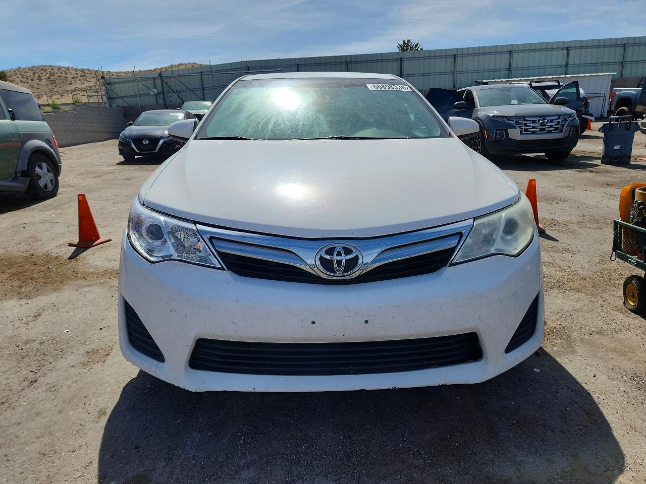 2012 Toyota Camry Le White vin: 4T1BF1FK2CU557166