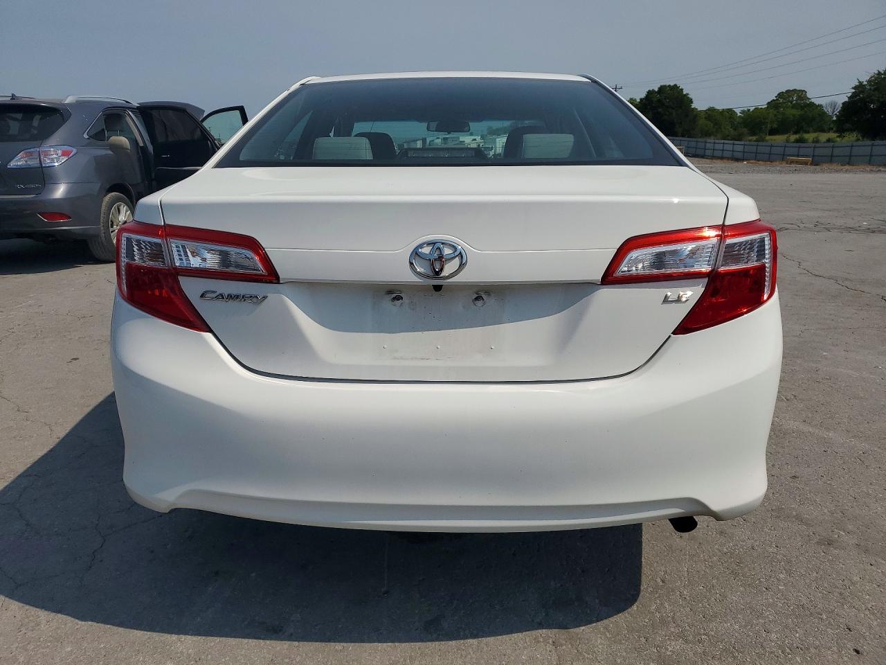 2012 Toyota Camry Le White vin: 4T1BF1FK2CU564764