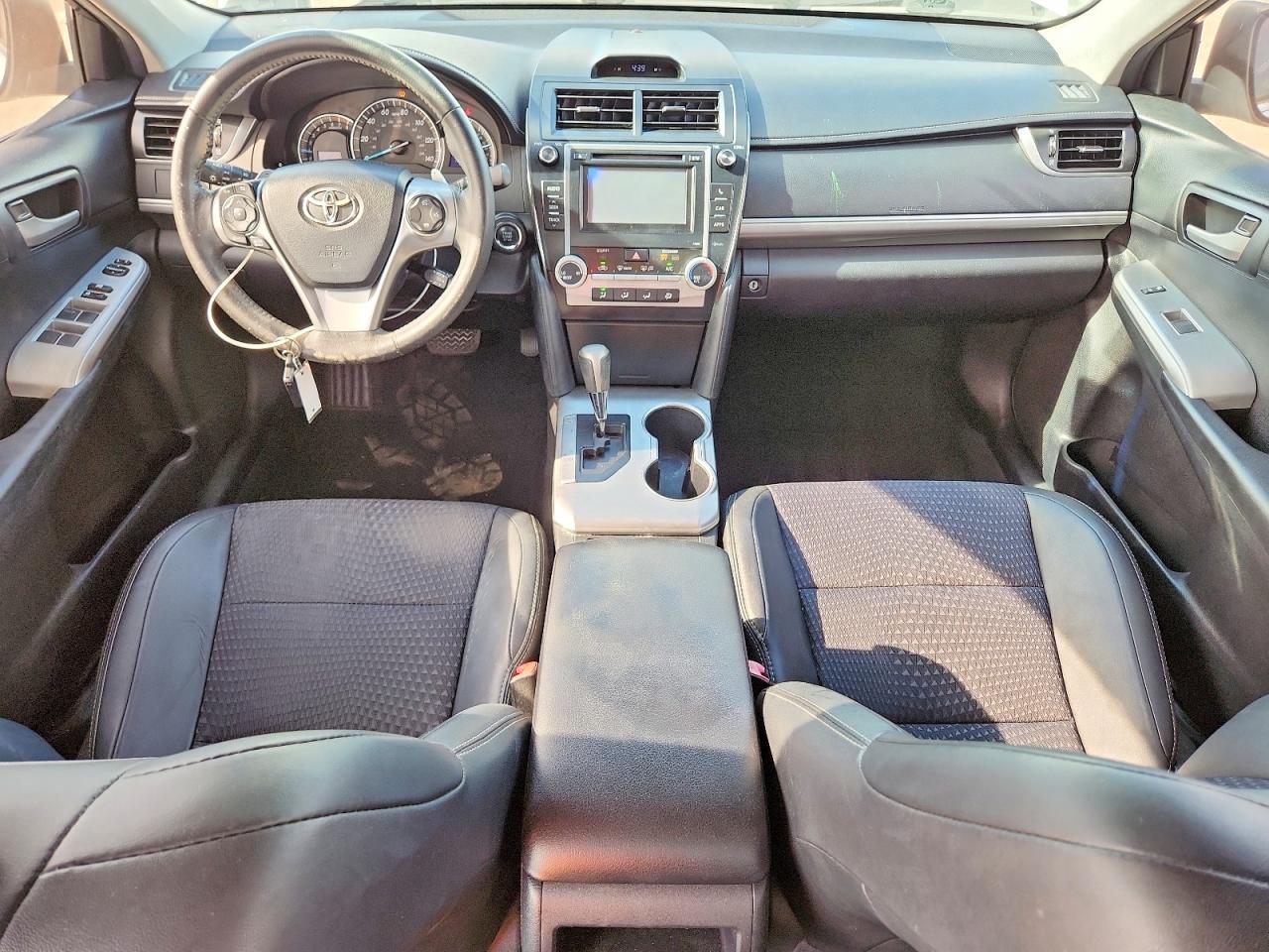2012 Toyota Camry Se White vin: 4T1BF1FK2CU568779