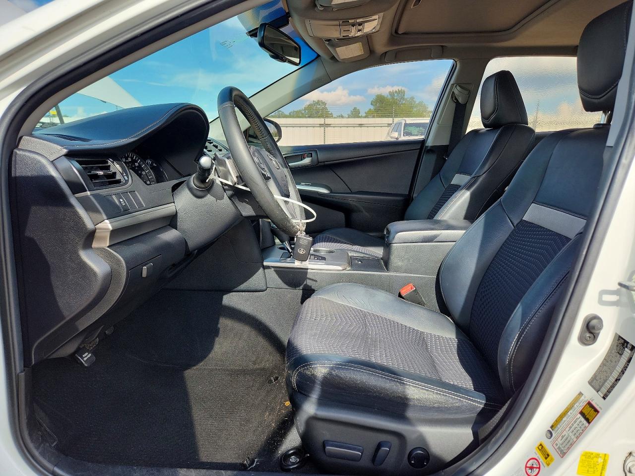 2012 Toyota Camry Se White vin: 4T1BF1FK2CU568779
